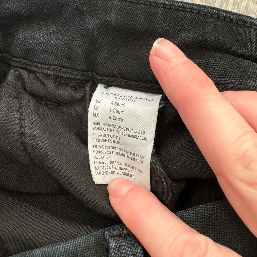 American Eagle Outfitters American Eagle SZ 4 next level stretch distressed jeans Size 27" / US 4 / IT 40 - 4 Thumbnail