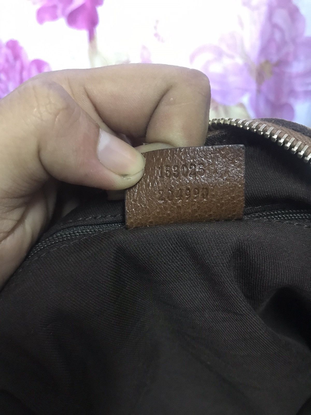 Gucci Authentic Gucci Gg Pocket Bag Size ONE SIZE - 4 Thumbnail