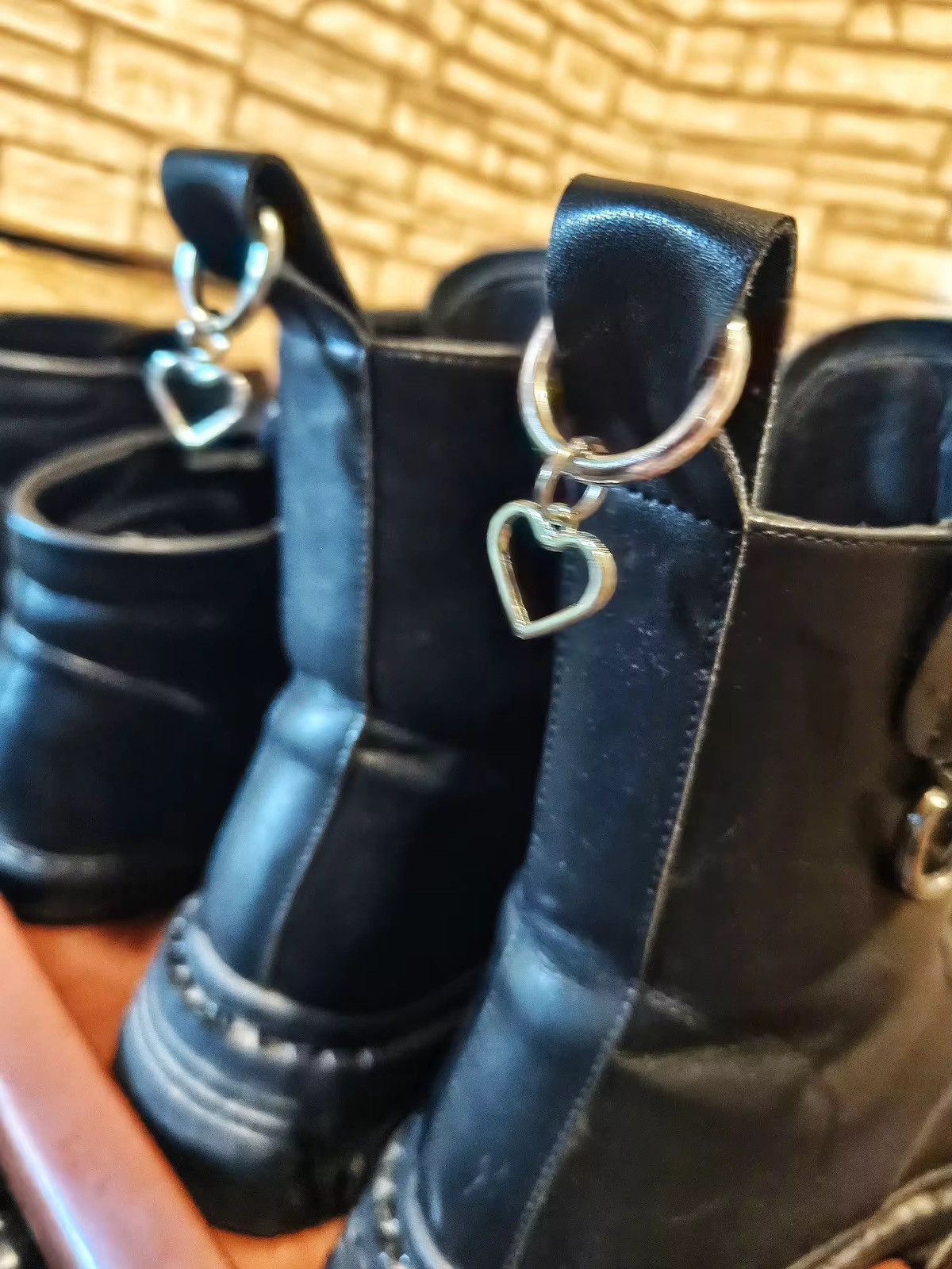 Jewelry Hollow Metal Hearts Pendant Shoes Buckles Decoration Size ONE SIZE - 4 Thumbnail