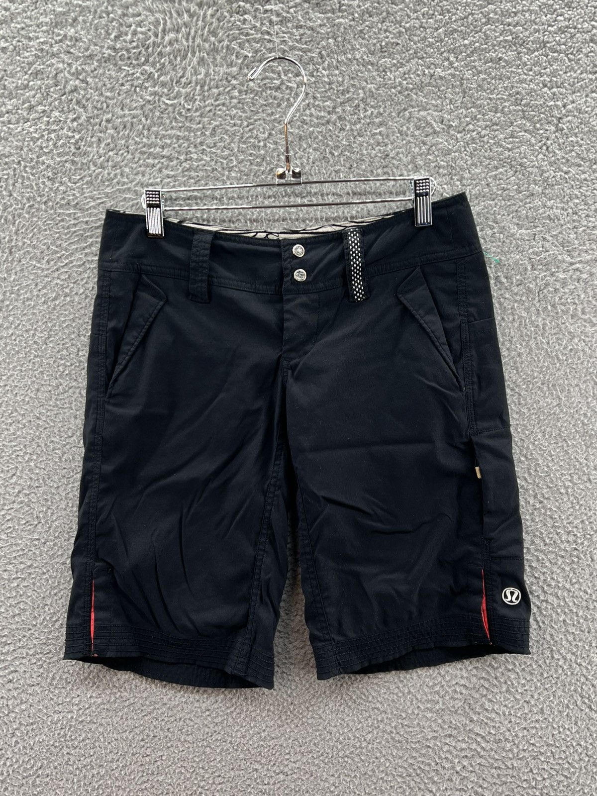 Lululemon Lululemon Ride On Bermuda Shorts Snap Zip Pockets Stretch Size 29" - 1 Thumbnail