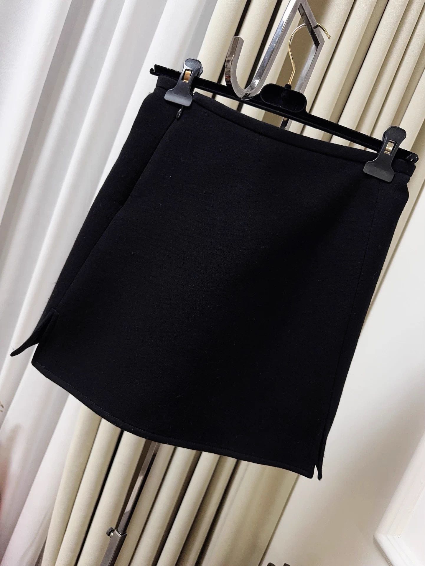 Louis Vuitton LV Black Mini Skirt Silver Buttons 34M Mint In Stock Size 25" / US 0 / IT 36 - 2 Thumbnail