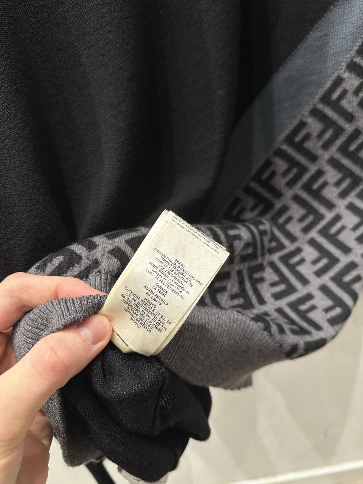 Fendi Fendi Sweater (Black/Grey) Size US L / EU 52-54 / 3 - 10 Thumbnail