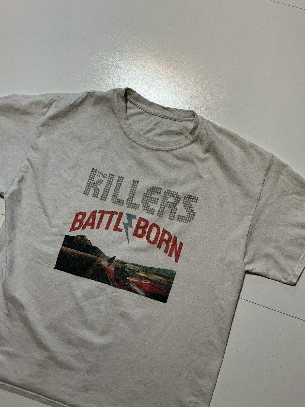 Band Tees The Killers Battle Born Album Rock Band Alternative T-Shirt Size US M / EU 48-50 / 2 - 3 Thumbnail
