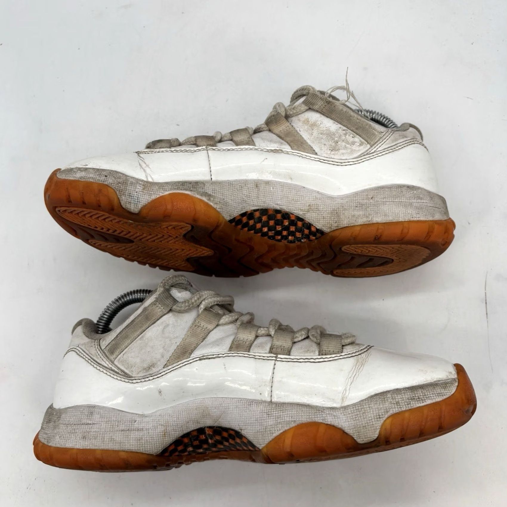 Jordan Brand Air Jordan Retro 11 Low White Orange Citrus Womens 7.5 Nike? Wait not. Size US 8 / IT 38 - 4 Thumbnail