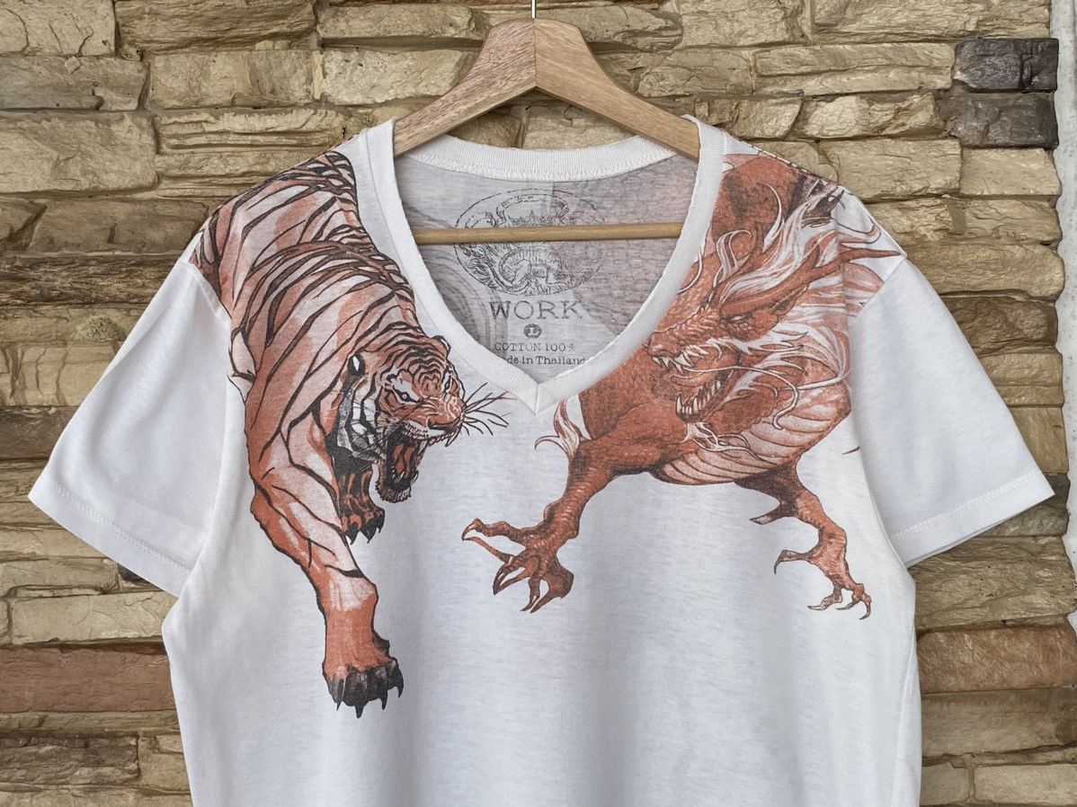 Japanese Brand Sukajan Dragon Vs Tiger V Neck Tees Size US L / EU 52-54 / 3 - 13 Thumbnail
