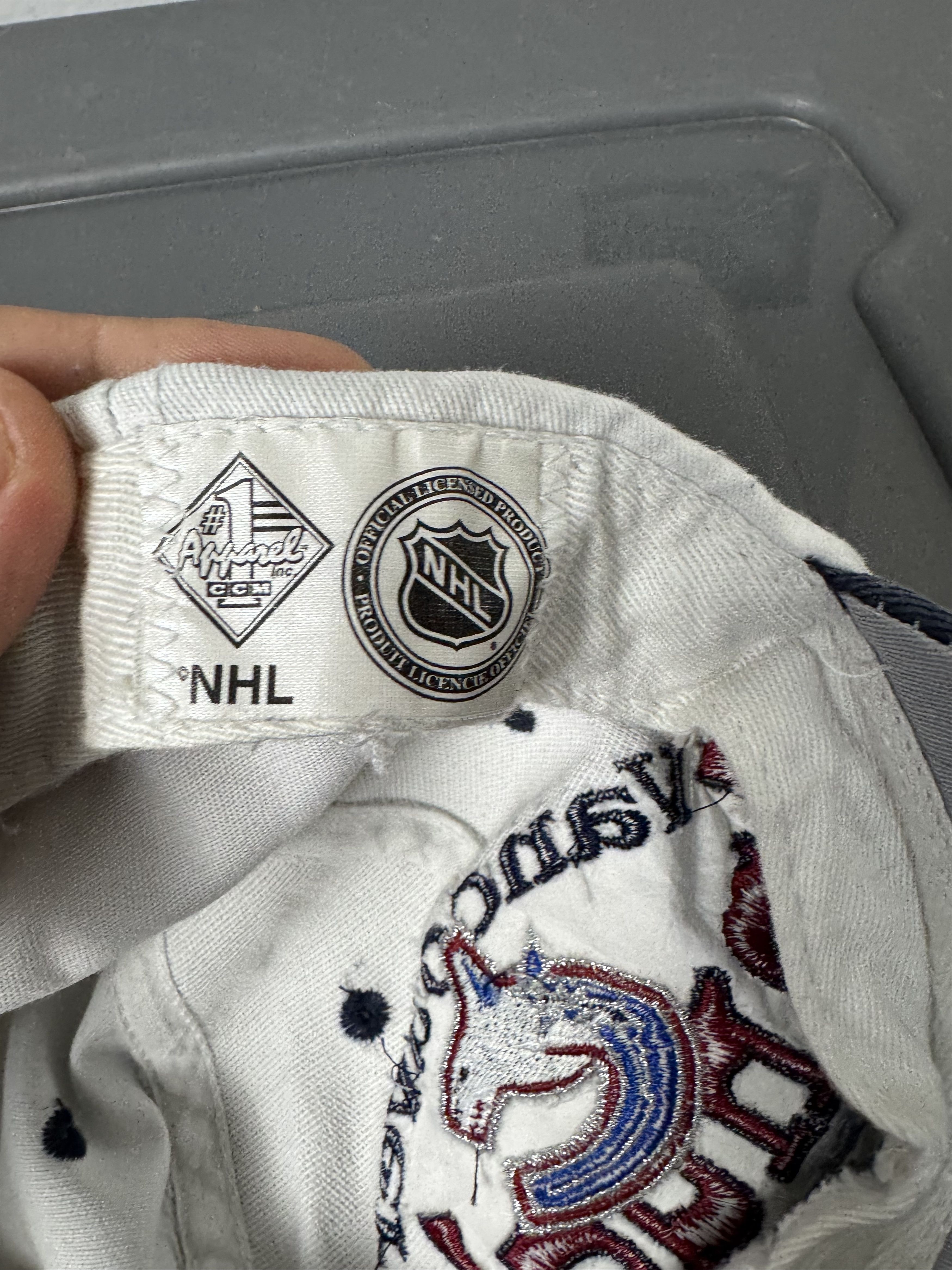 NHL Vintage Canucks NHL Hockey Hat Size ONE SIZE - 6 Thumbnail