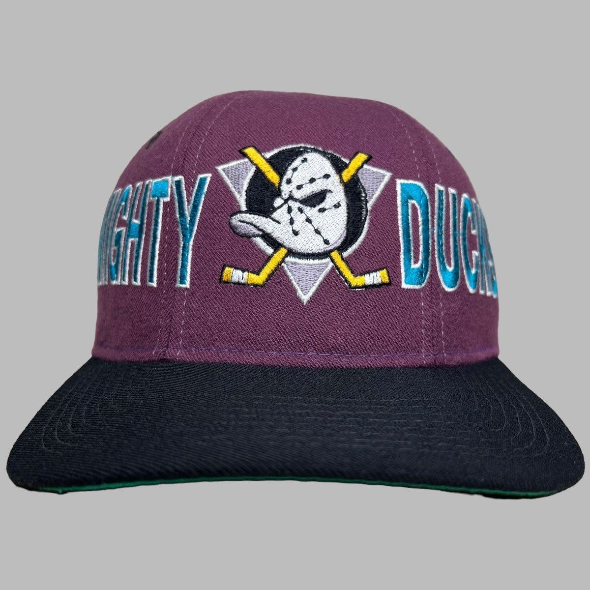 image of VTG 90's Nhl Anaheim Mighty Ducks Tri Power Starter Snapback in Purple, Men's