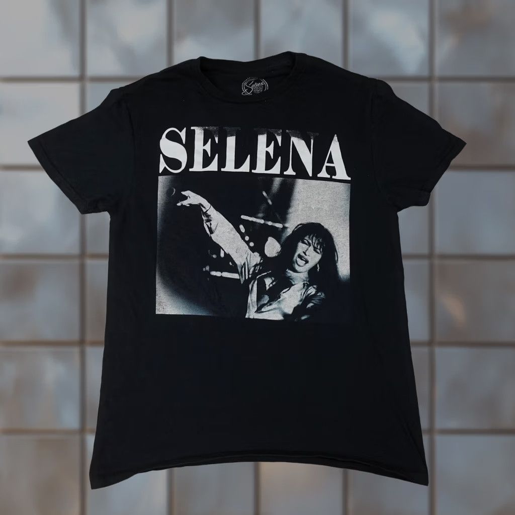 Vintage Selena Shirt Mens Small Concert Tee Latino Music Legend Band Tour Official Merch Size US S / EU 44-46 / 1 - 1 Thumbnail