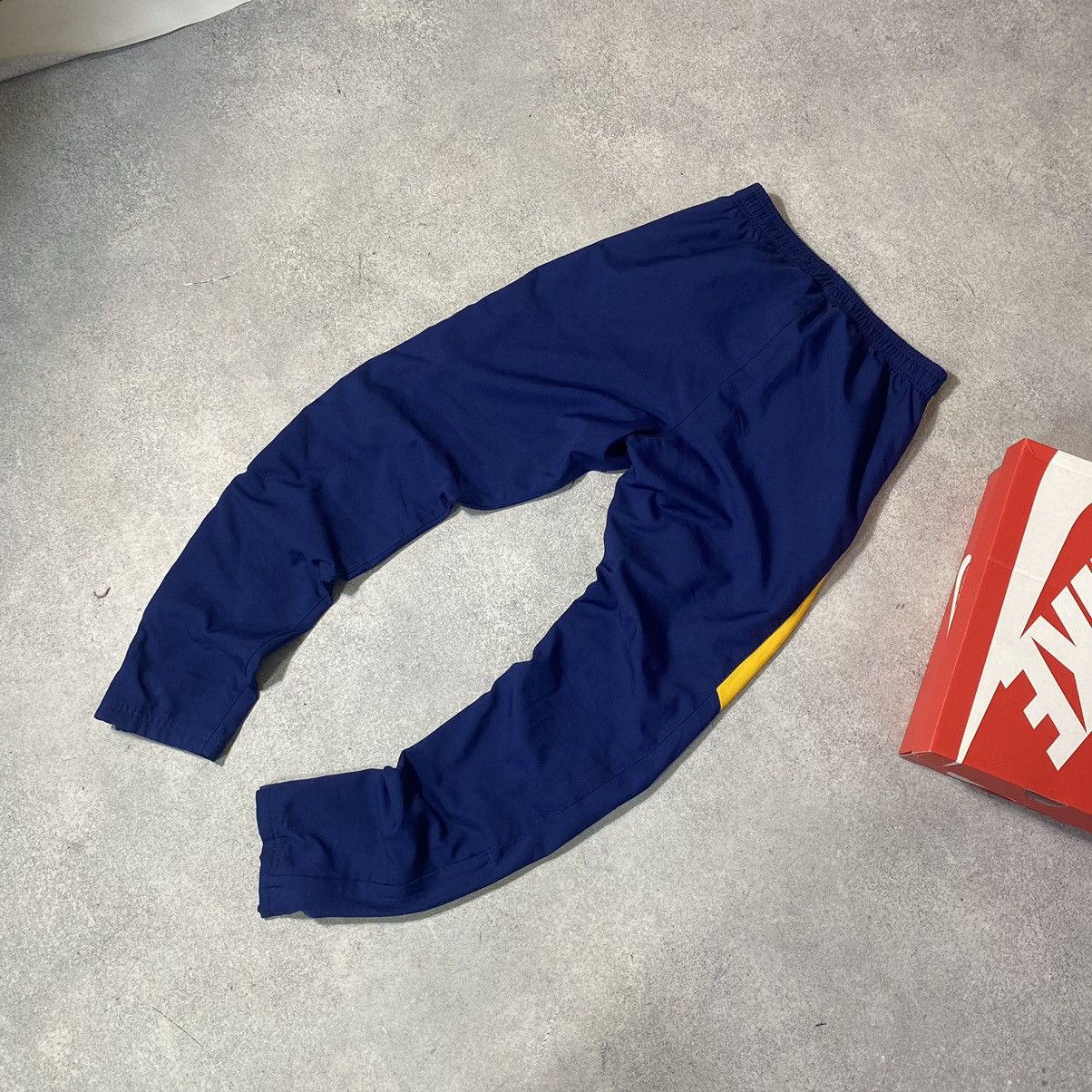 Nike Vintage nike pants barcelona Size US 30 / EU 46 - 14 Thumbnail