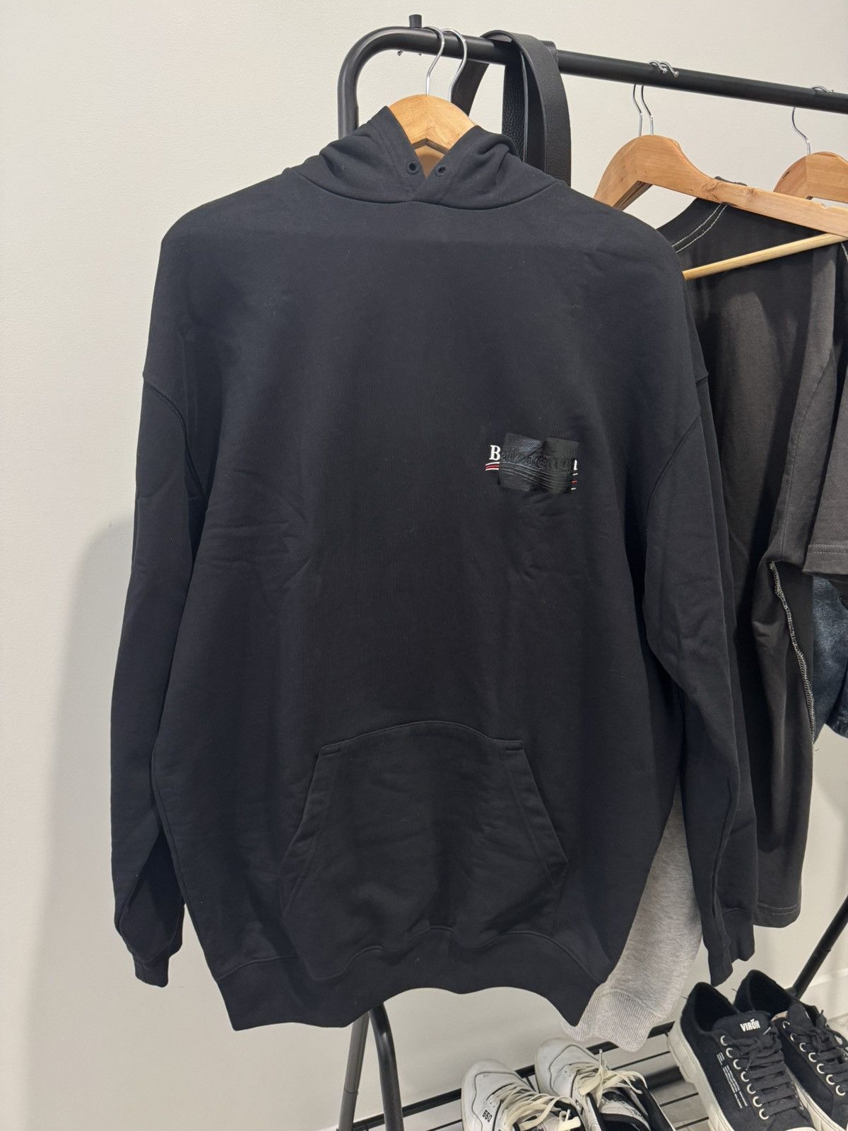 Balenciaga Balenciaga Plain Gaffer Tape Hoodie Oversized Size US L / EU 52-54 / 3 - 1 Thumbnail