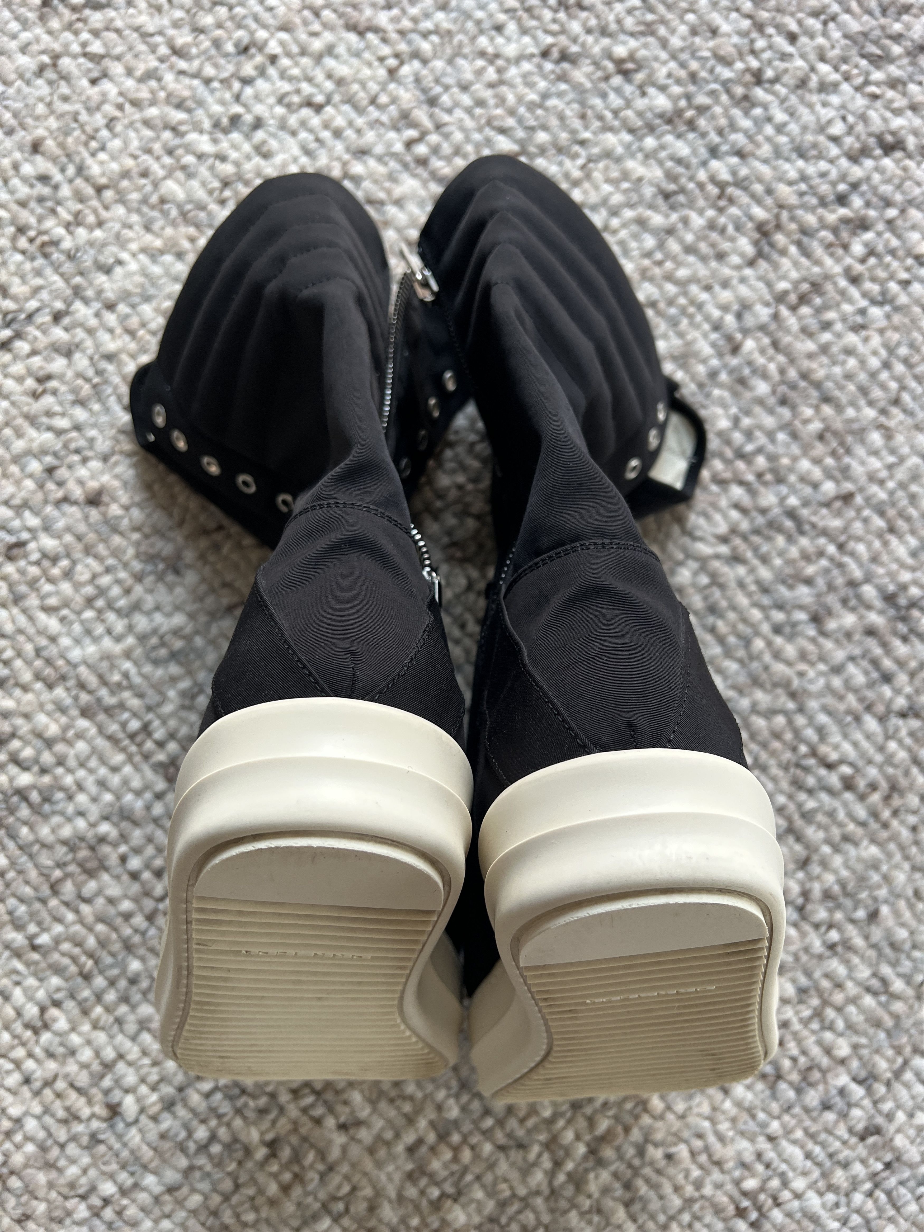 Rick Owens Drkshdw Rick Owens DRKSHDW Hoofdunks in black/milk size40 Size US 7 / EU 40 - 4 Thumbnail