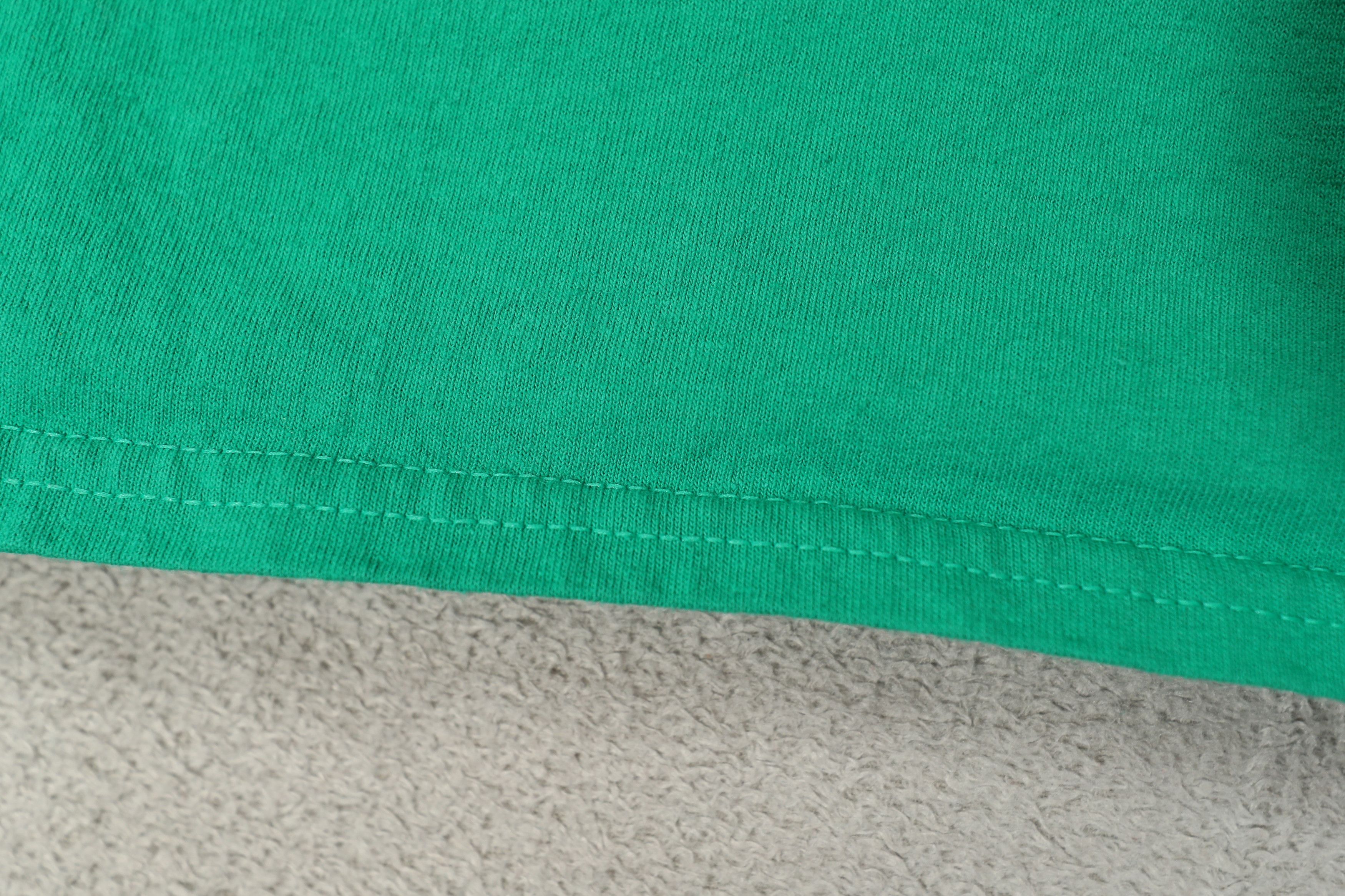Gildan × Vintage Familia Amor Tokyo Japan Green Tee (M) Size US M / EU 48-50 / 2 - 7 Thumbnail