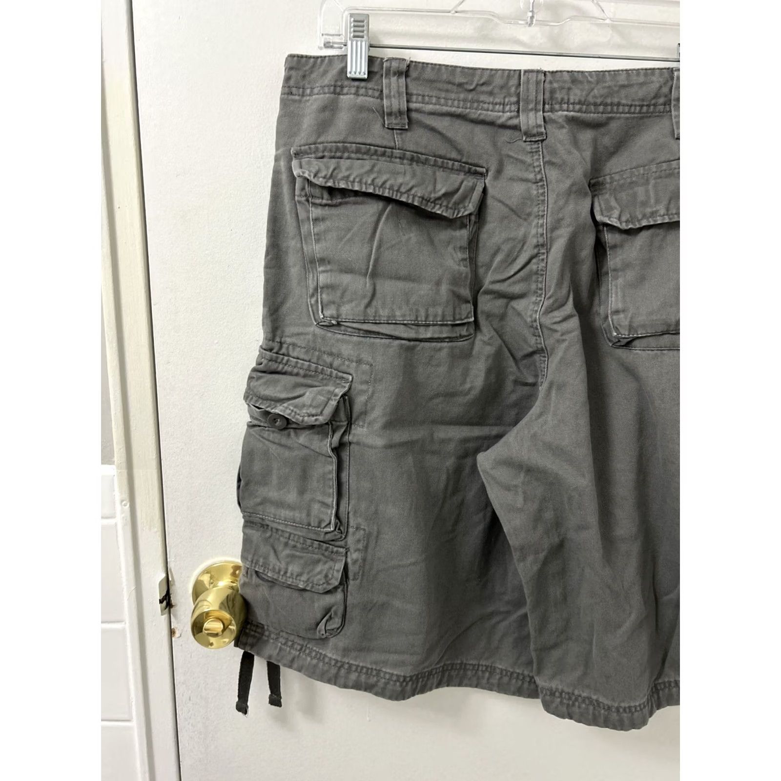 Lee VINTAGE? No (skip) - Lee Cargo Shorts Mens 34 Gray Cotton Twill 11” Inseam Pocket Utility Outdoor Casual Workwear Hiking Relaxed Front Flat Front Size US 34 / EU 50 - 7 Thumbnail