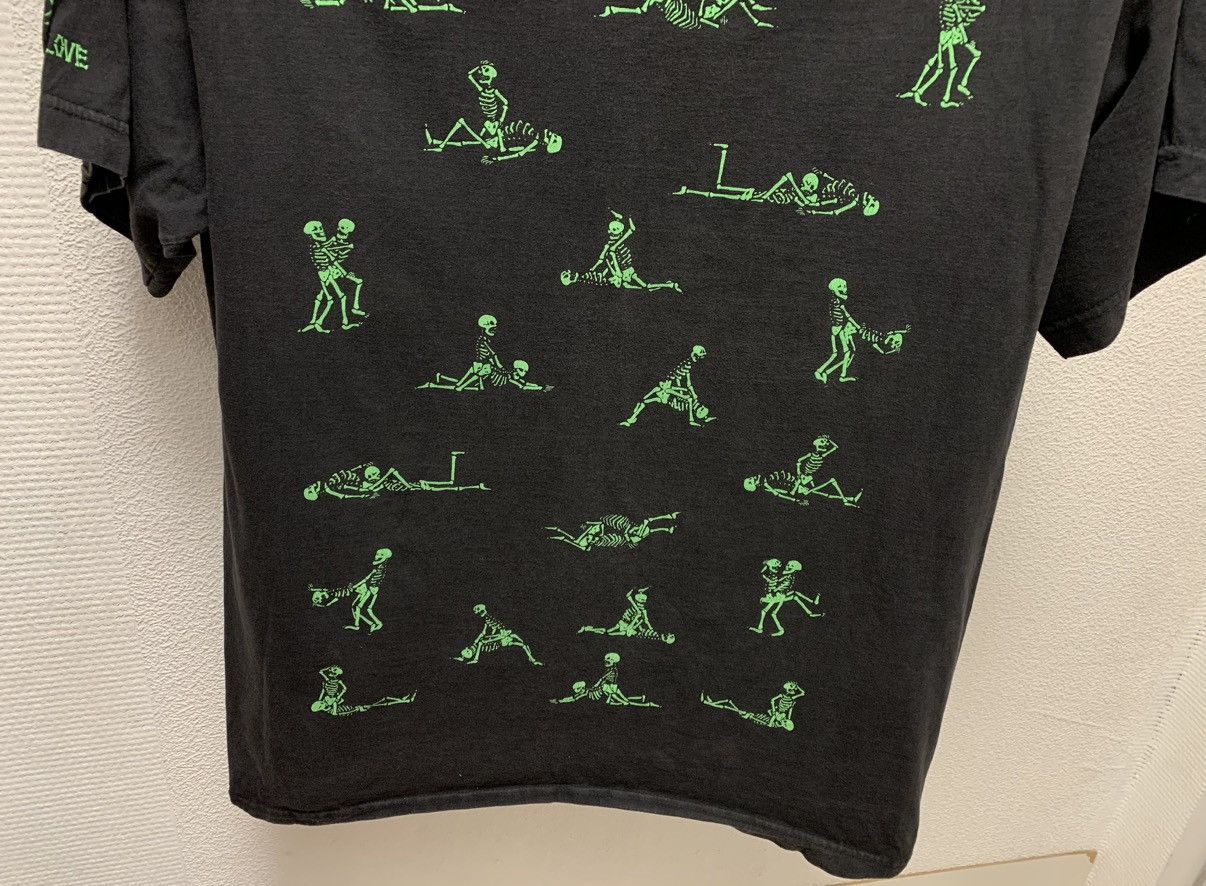 Vintage Bone in Love vintage Skull sex porn t-shirt 69 L size erotic Size US L / EU 52-54 / 3 - 6 Thumbnail