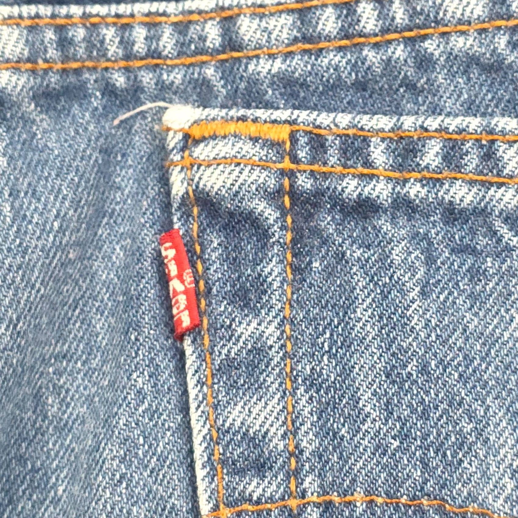 Levi's Vintage Levi'S 501 Jeans Mens 32x31 Blue Medium Wash Faded Size US 32 / EU 48 - 6 Thumbnail