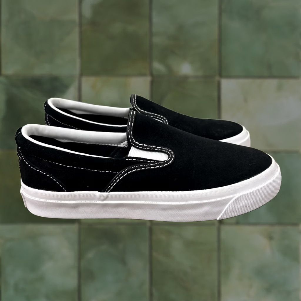 Converse Converse One Star CC Pro Suede Slip Mens 4 /Womens 5.5 Black White Size US 4 / IT 34 - 1 Thumbnail