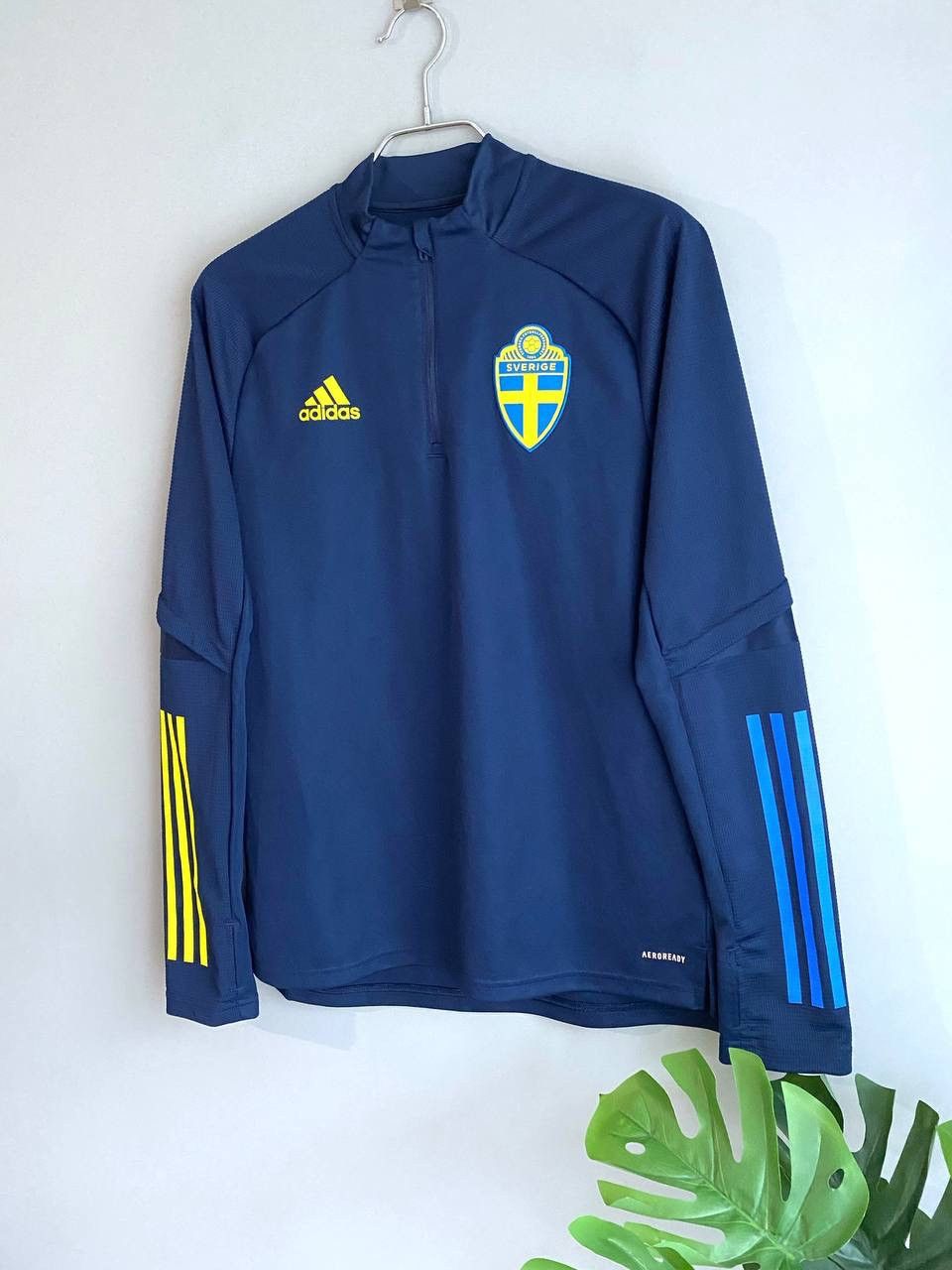 Adidas Sweden National Football Team Soccer Longsleeve, M, FS7183 Size US M / EU 48-50 / 2 - 3 Thumbnail