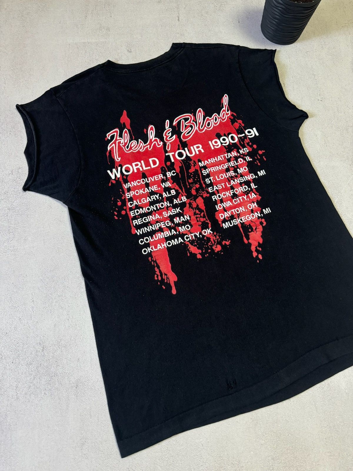 Vintage 1990-1991 POISON FRESH AND BLOOD WORLD TOUR PROMO L SIZE Size US L / EU 52-54 / 3 - 12 Thumbnail