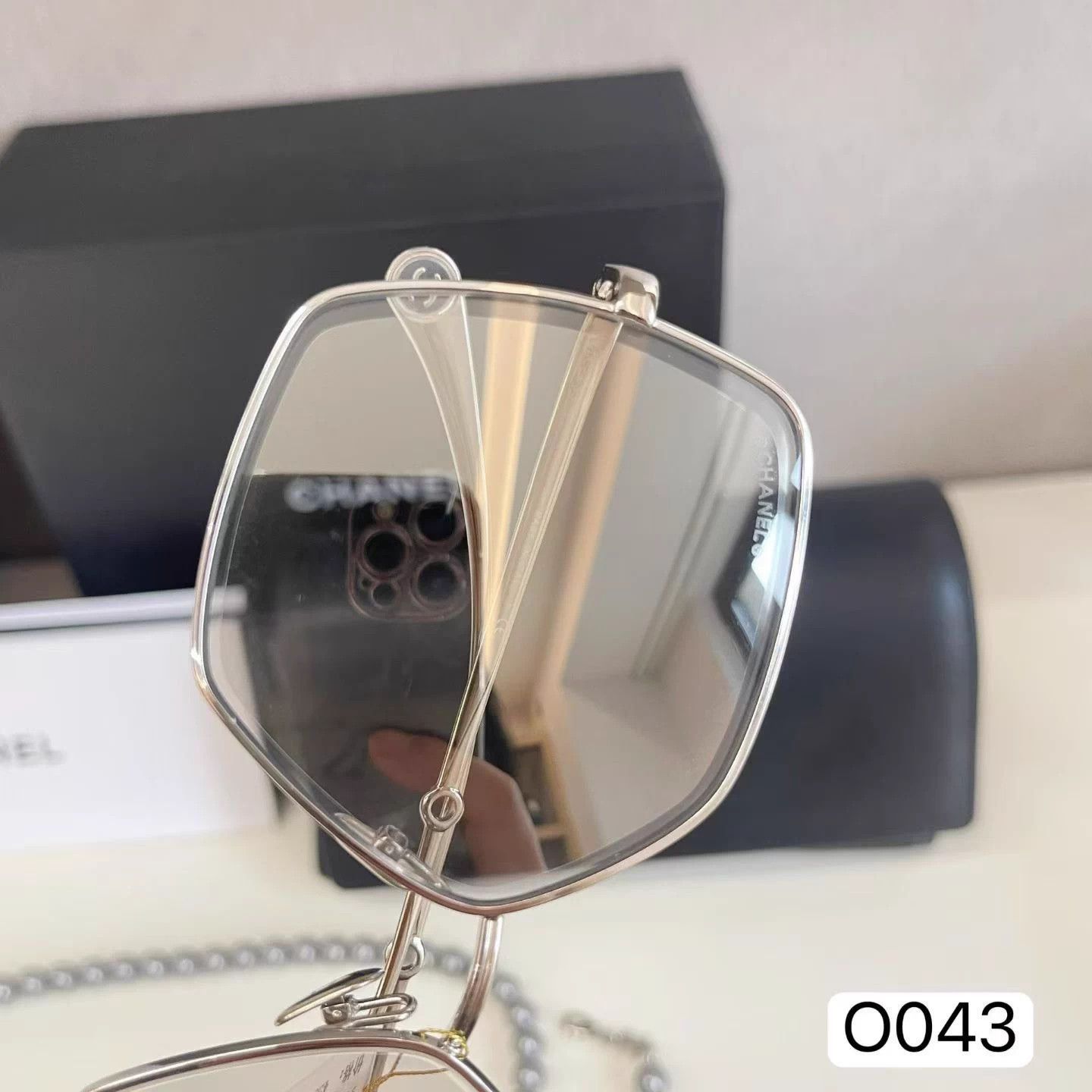 Chanel Chanel Gray Pearl Chain Sunglasses Like New On Sale O043 Size ONE SIZE - 7 Thumbnail