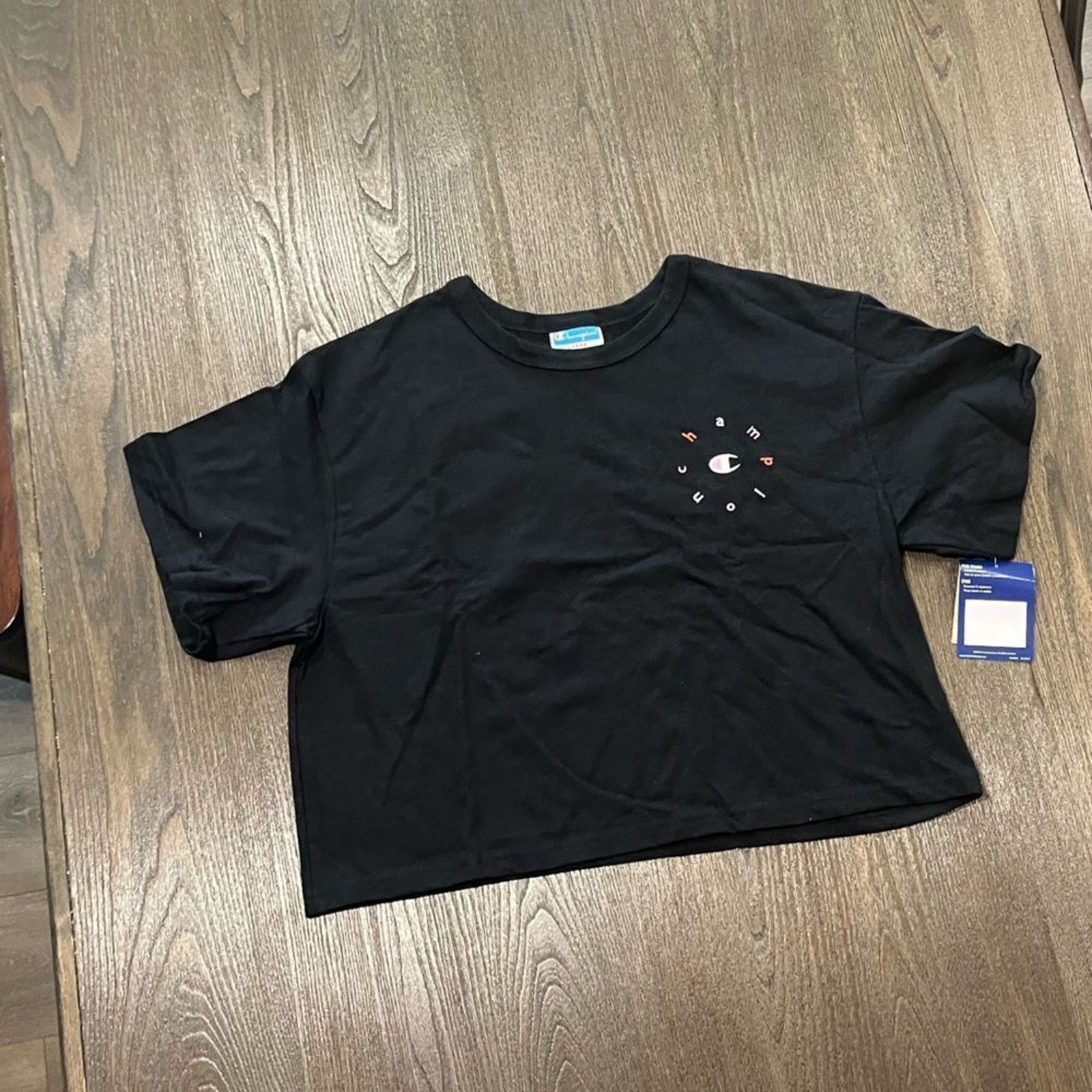 Champion NWT Champion Black Graphic Crop Top - Size L Size L / US 10 / IT 46 - 1 Thumbnail