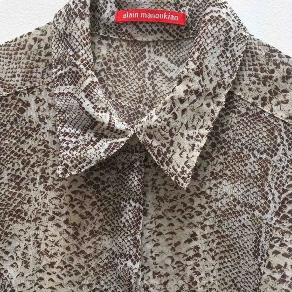Japanese Brand Beige and brown snake print vintage shirt Size XXS / US 00 / IT 34 - 4 Thumbnail