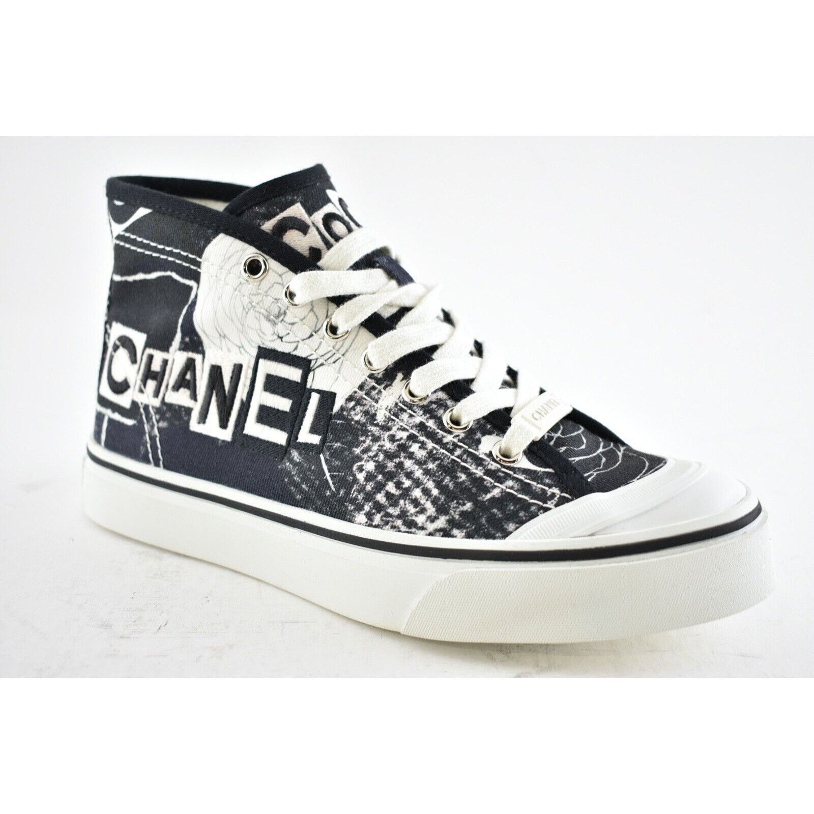 Chanel 20P Fabric CC Logo Flat High Top Runner Trainer Sneaker 37 Size US 7 / IT 37 - 3 Thumbnail