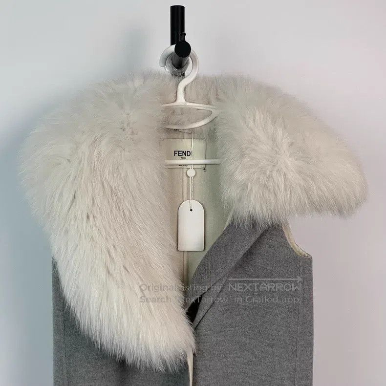 Fendi Fendi Gray Fox Fur Vest Size XS / US 0-2 / IT 36-38 - 2 Thumbnail