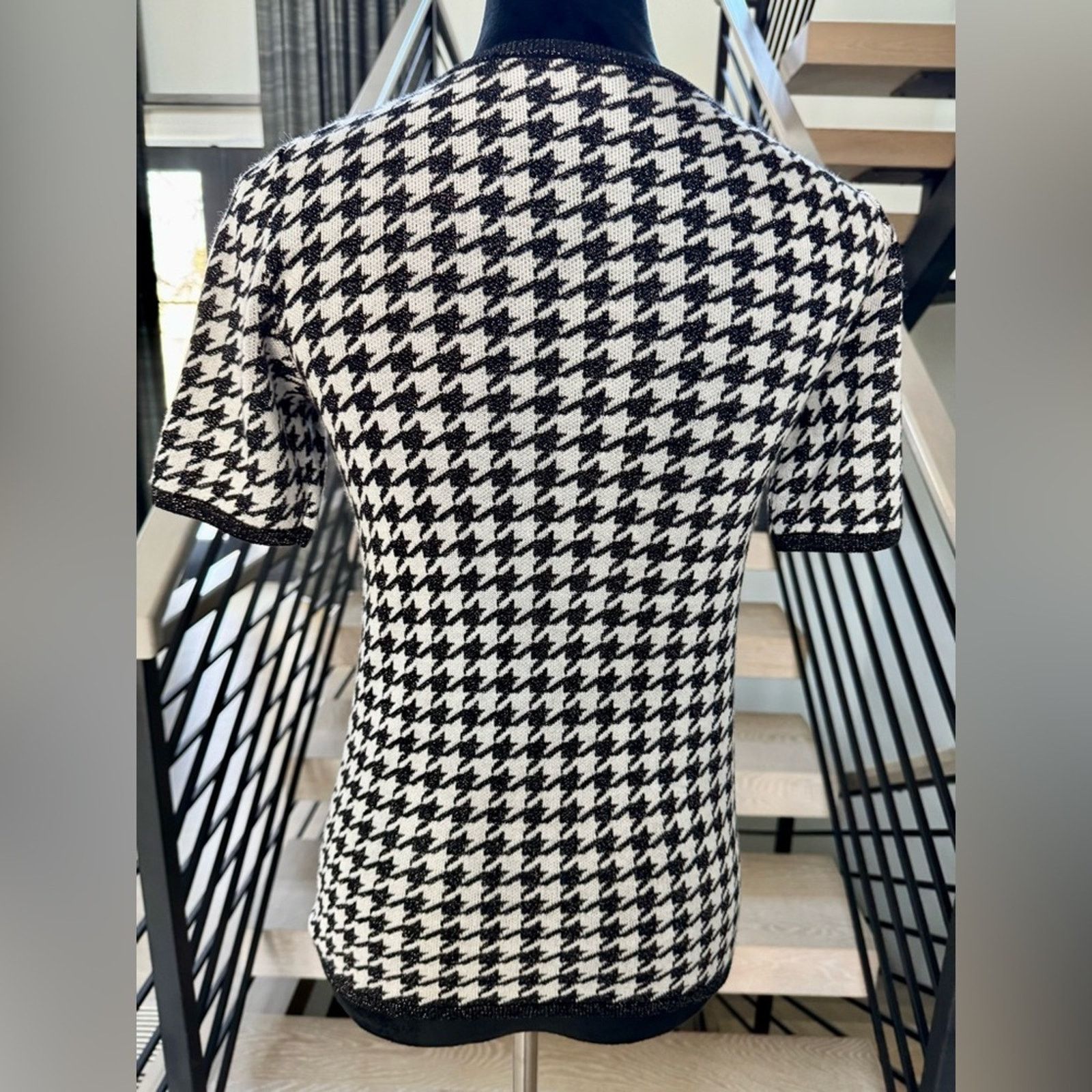 Ann Taylor Ann Taylor Stylish Black and White Houndstooth Tee size S Size S / US 4 / IT 40 - 7 Thumbnail