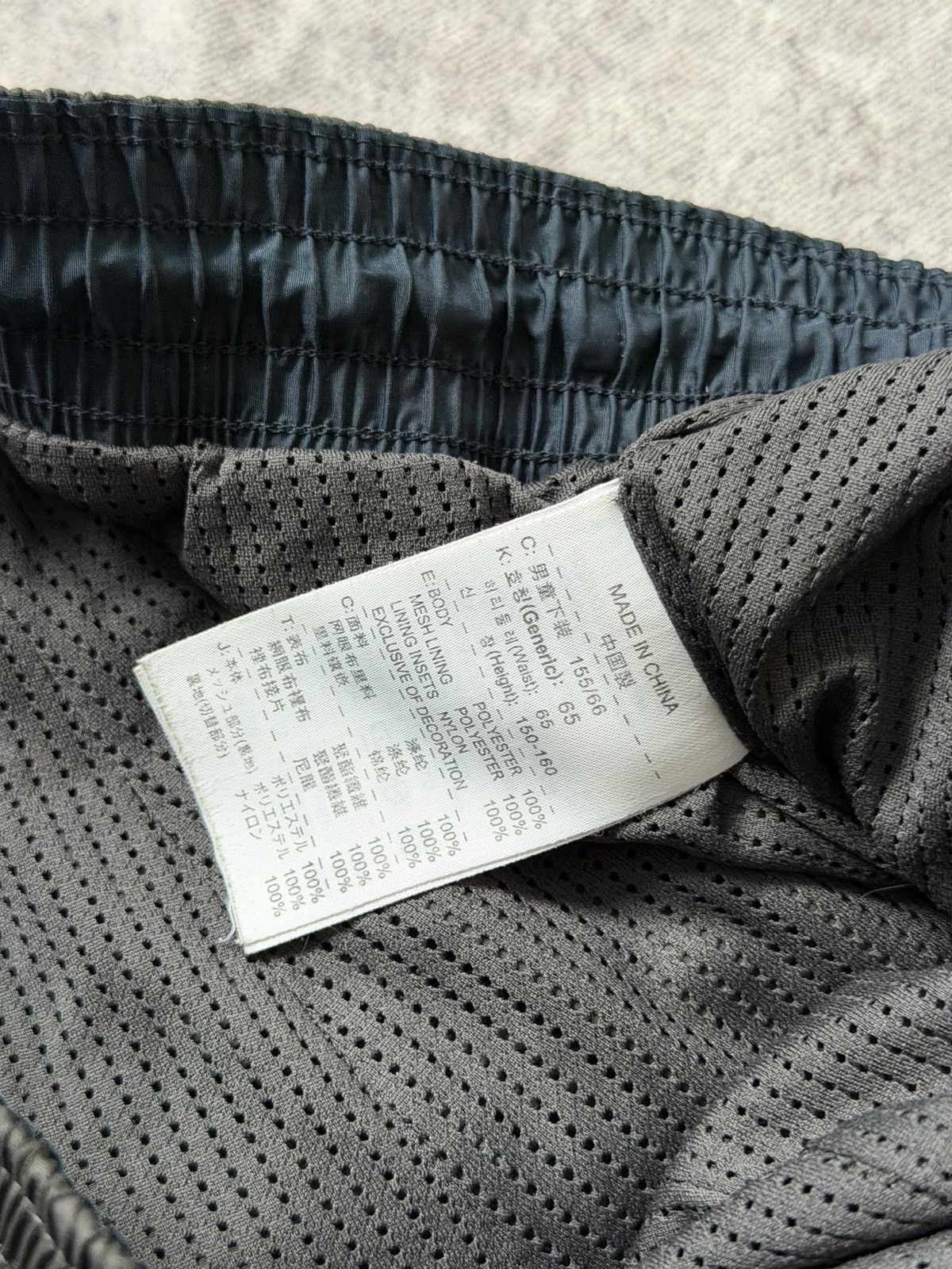 Nike Y2K Nike Nylon Pants Vintage Mens Gray Size XS(L-kids) Size US 28 / EU 44 - 9 Thumbnail