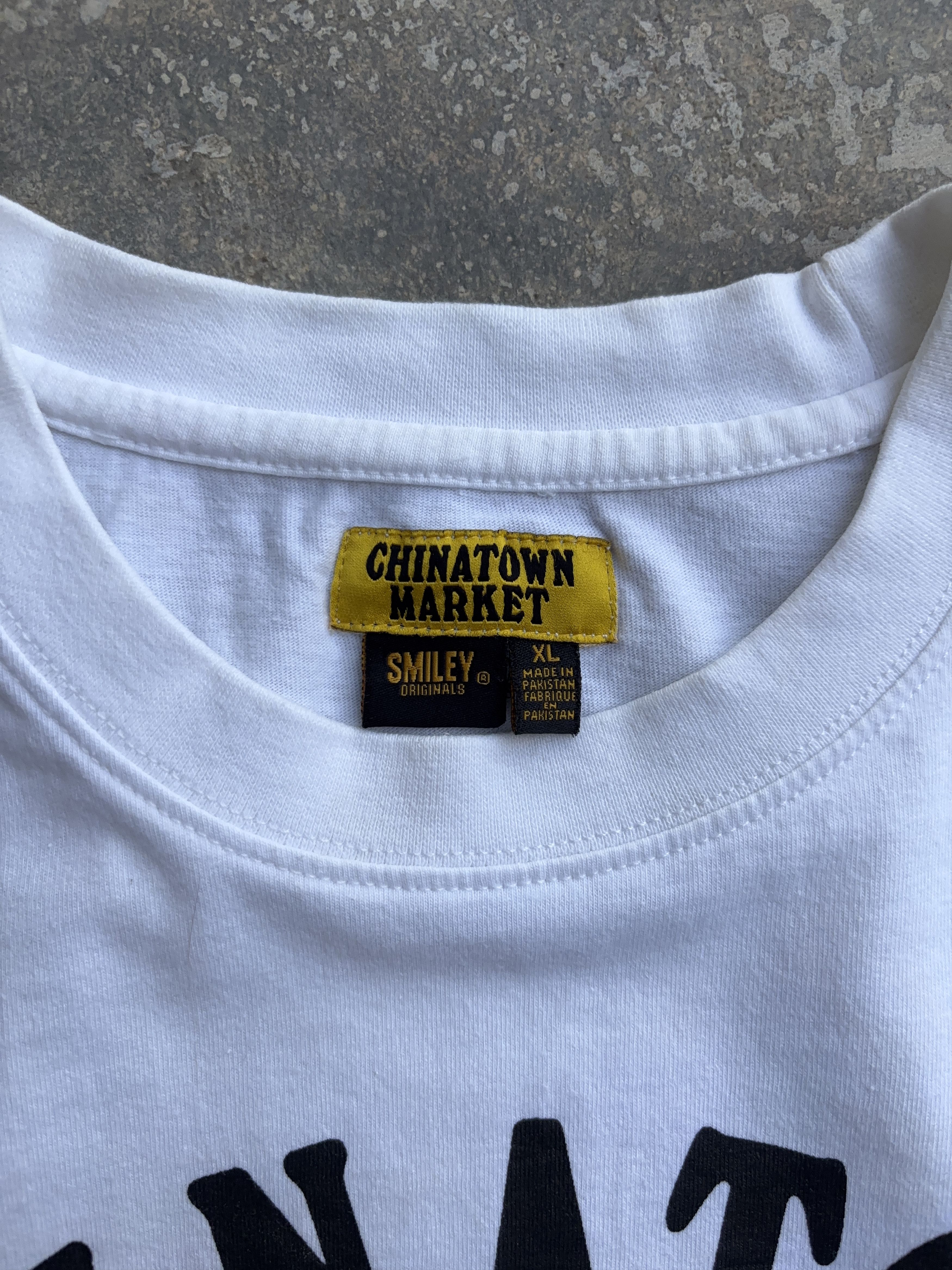 Other Chinatown Market Smiley White Logo T-Shirt Size US XL / EU 56 / 4 - 4 Thumbnail