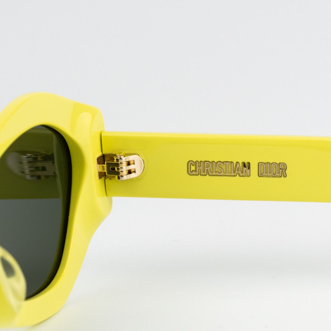 Dior NEW Dior DIORSIGNATURE B1U 66C0 Women Butterfly Sunglasses Size ONE SIZE - 11 Thumbnail