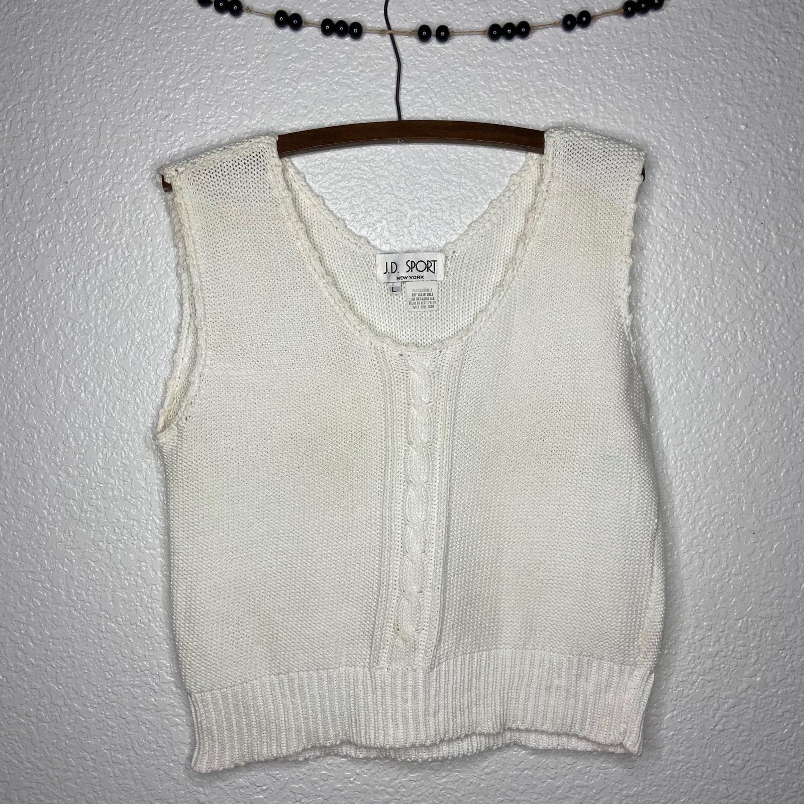Vintage Vintage J.D. Sport New York Cream Knit Sweater Tank Top Size L / US 10 / IT 46 - 1 Thumbnail