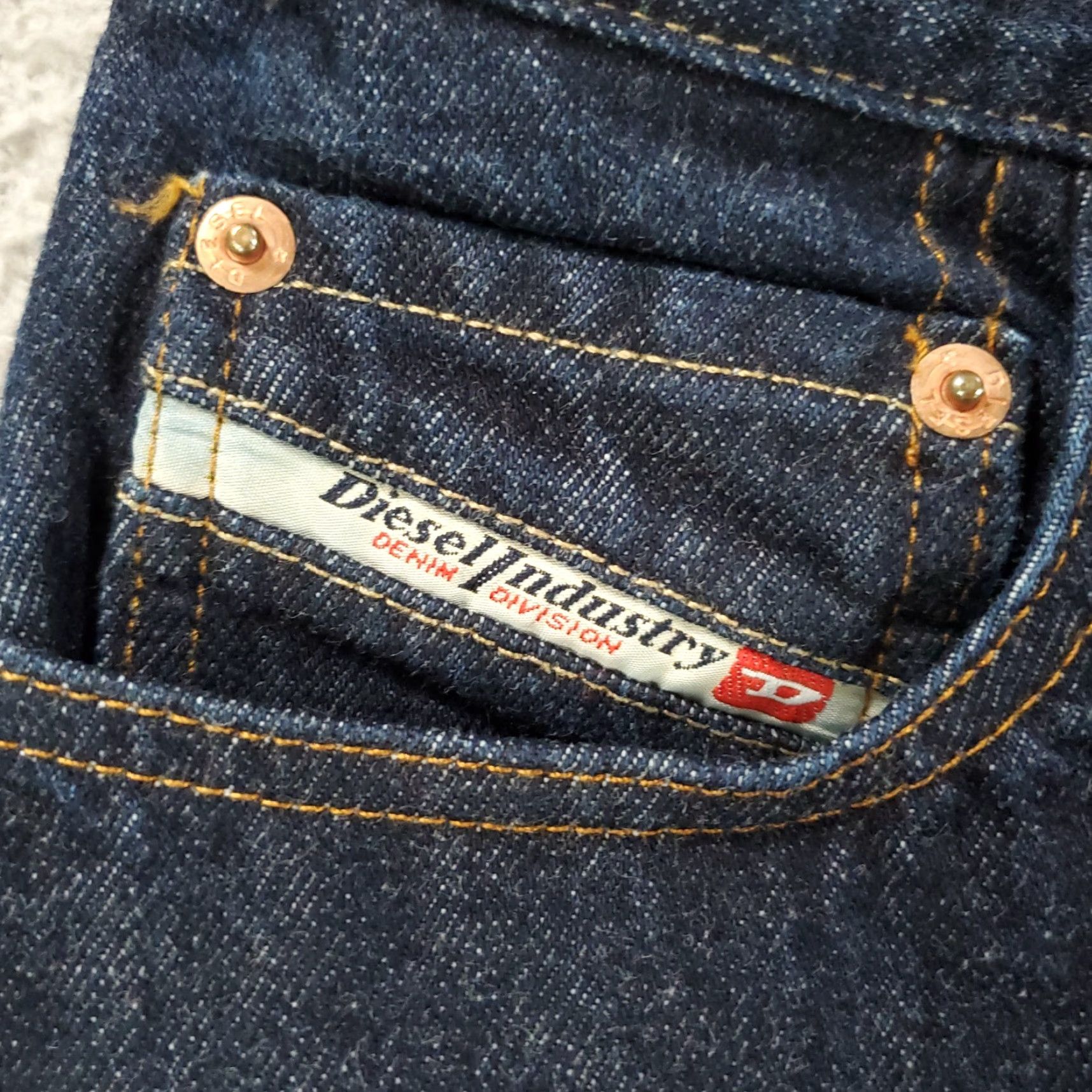 Diesel Diesel Jeans Mens 33 Dark Blue Wash Button Fly Denim 5-Pocket City Italy Straight Regular Size US 33 - 2 Thumbnail
