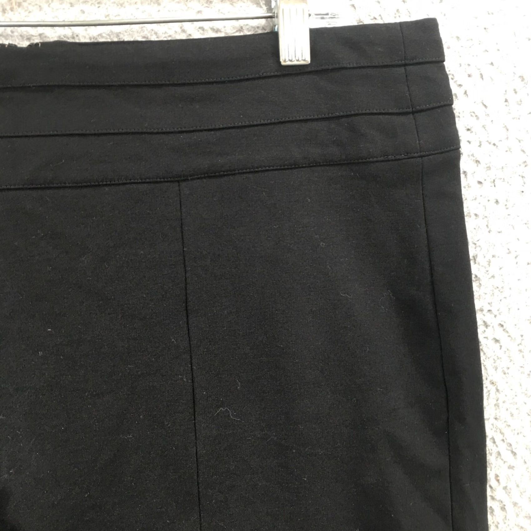 Vintage CAbi Pencil Skirt Womens 16 Black Back Zip Straight Knee Length Casual Skirt Size 38" / US 16 / IT 52 - 3 Thumbnail