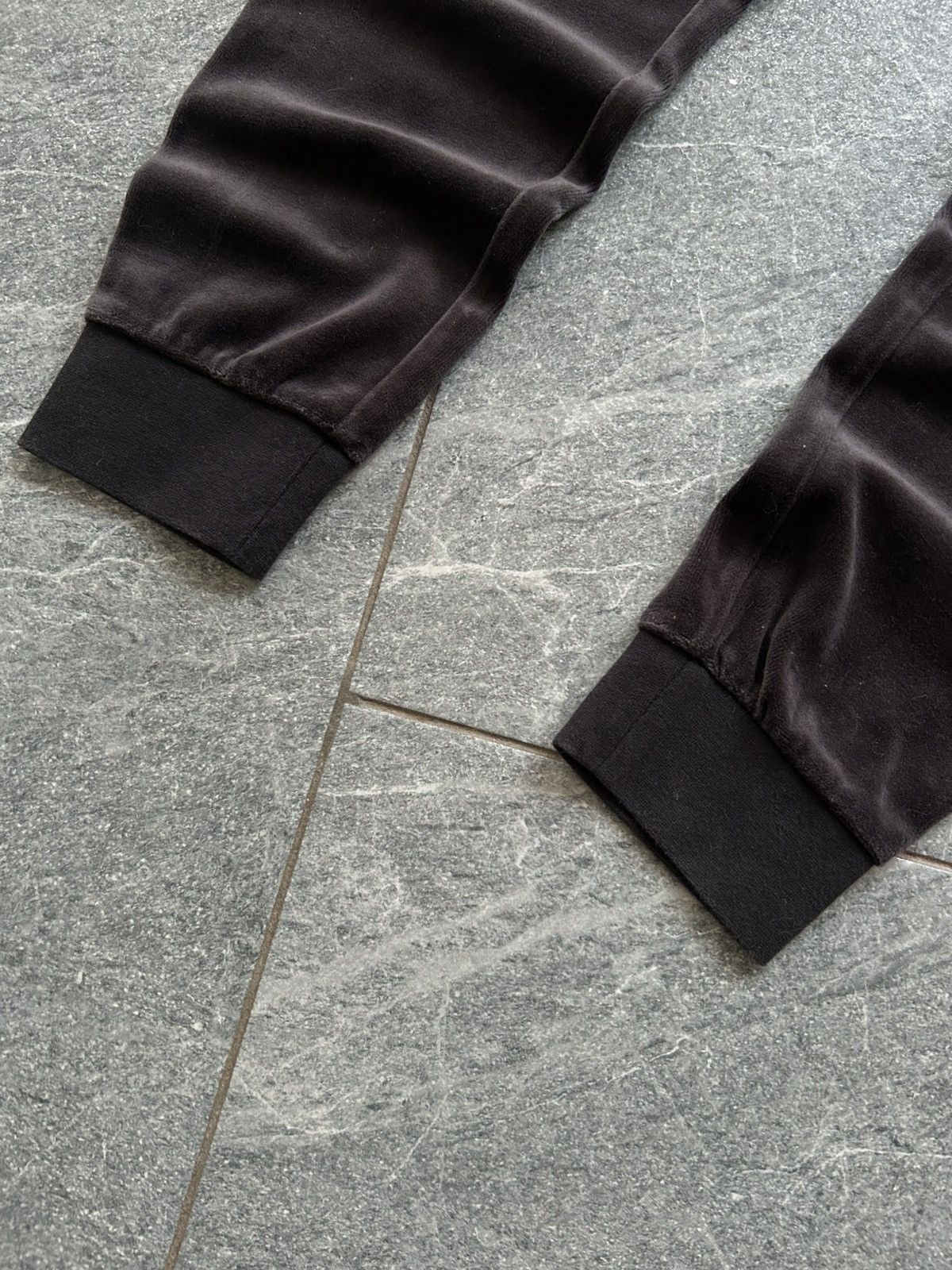 Juicy Couture × Vintage Sweatpants juicy couture velour vintage y2k x-small size Size 24" / US 00 / IT 34 - 7 Thumbnail