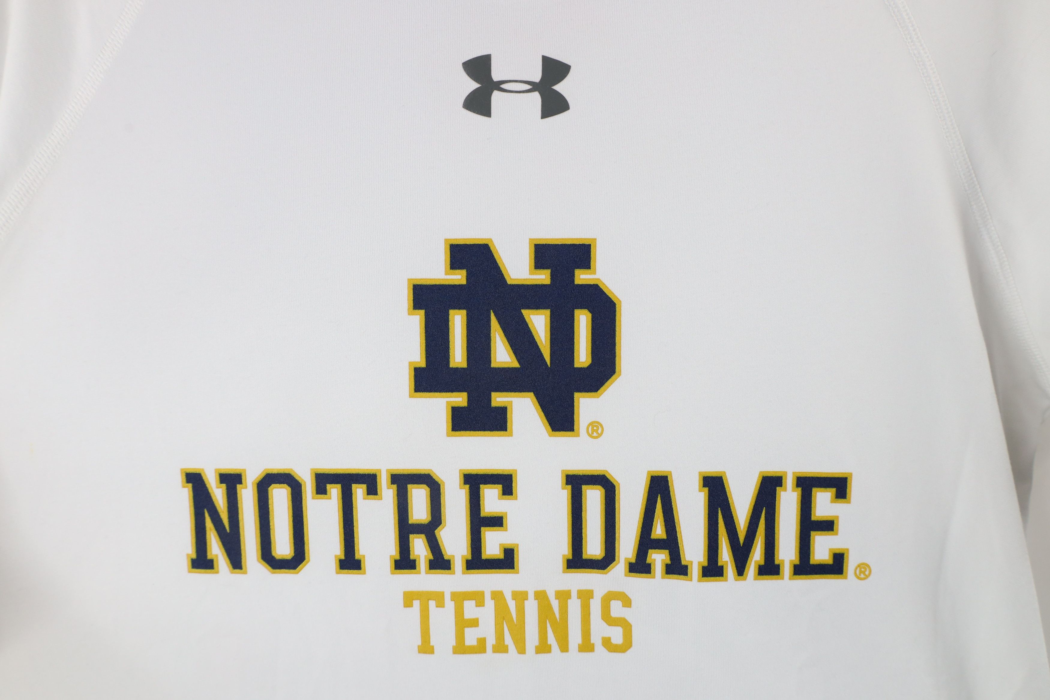 Under Armour × Vintage Under Armour Notre Dame University Tennis T-Shirt White Size US S / EU 44-46 / 1 - 4 Thumbnail