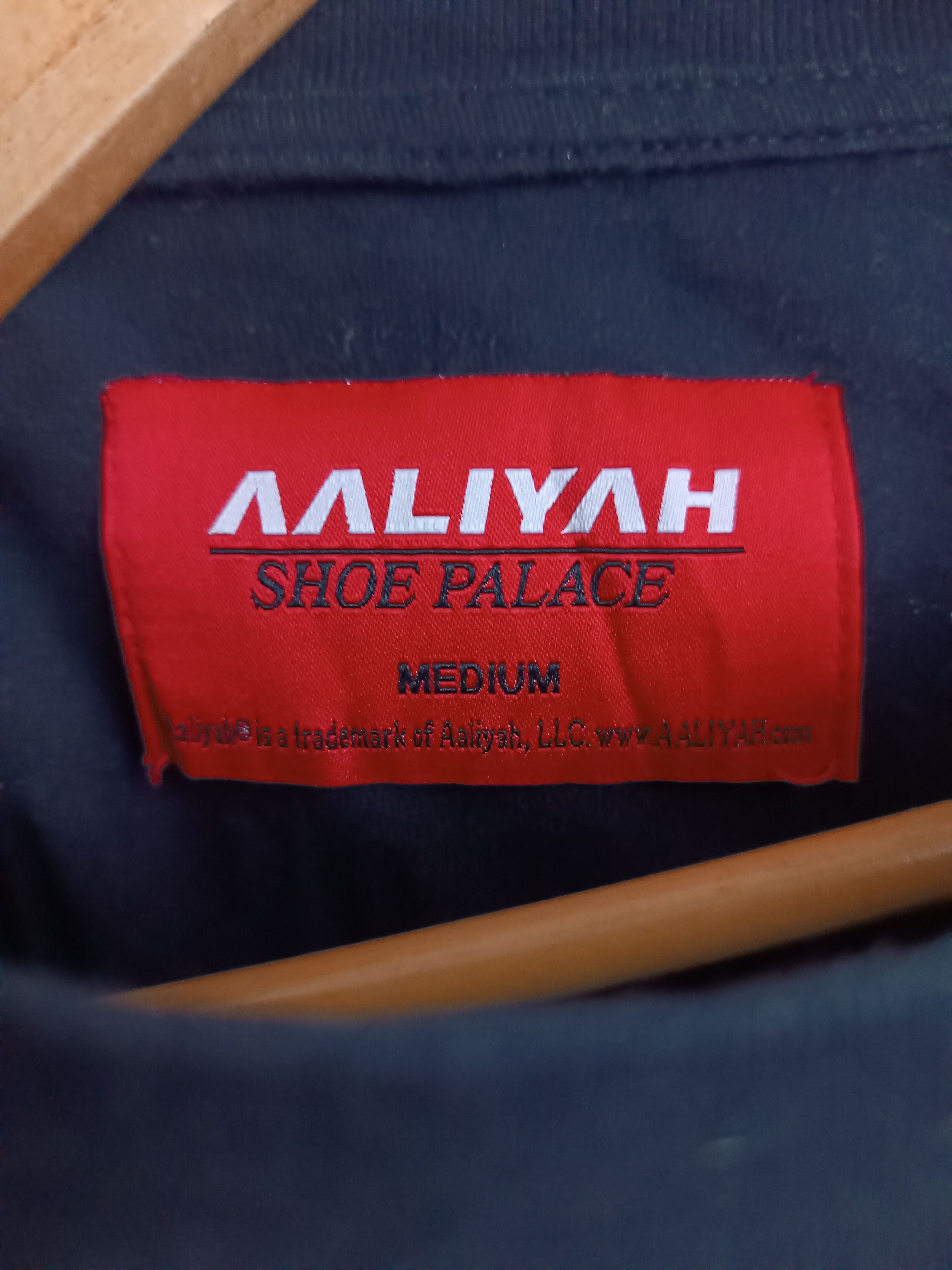 Rap Tees VINTAGE AALIYAH WORLD TOUR 1997 TOUR TEE jcole left eye dre Size US L / EU 52-54 / 3 - 7 Thumbnail
