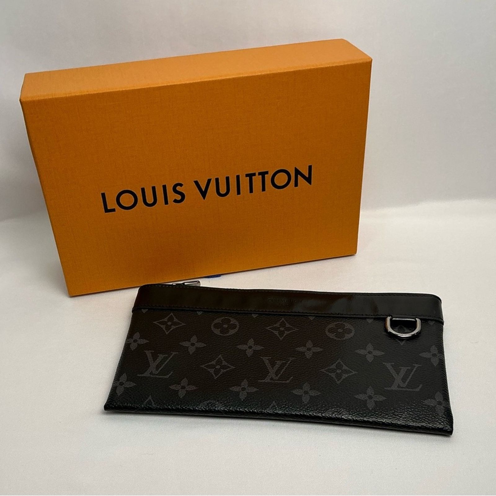 Louis Vuitton Louis Vuitton Discovery Pochette Monogram Eclipse Canvas PM Size ONE SIZE - 5 Thumbnail