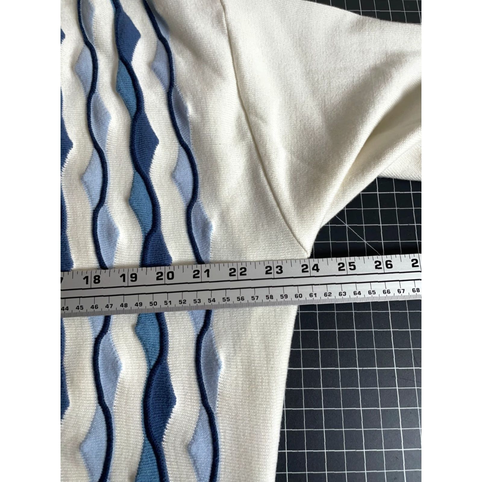 Vintage VINTAGE Tosani Canada Men Sweater Adult Large Crew Neck 90s Geometric Knit Lightweight Cotton Size US L / EU 52-54 / 3 - 5 Thumbnail