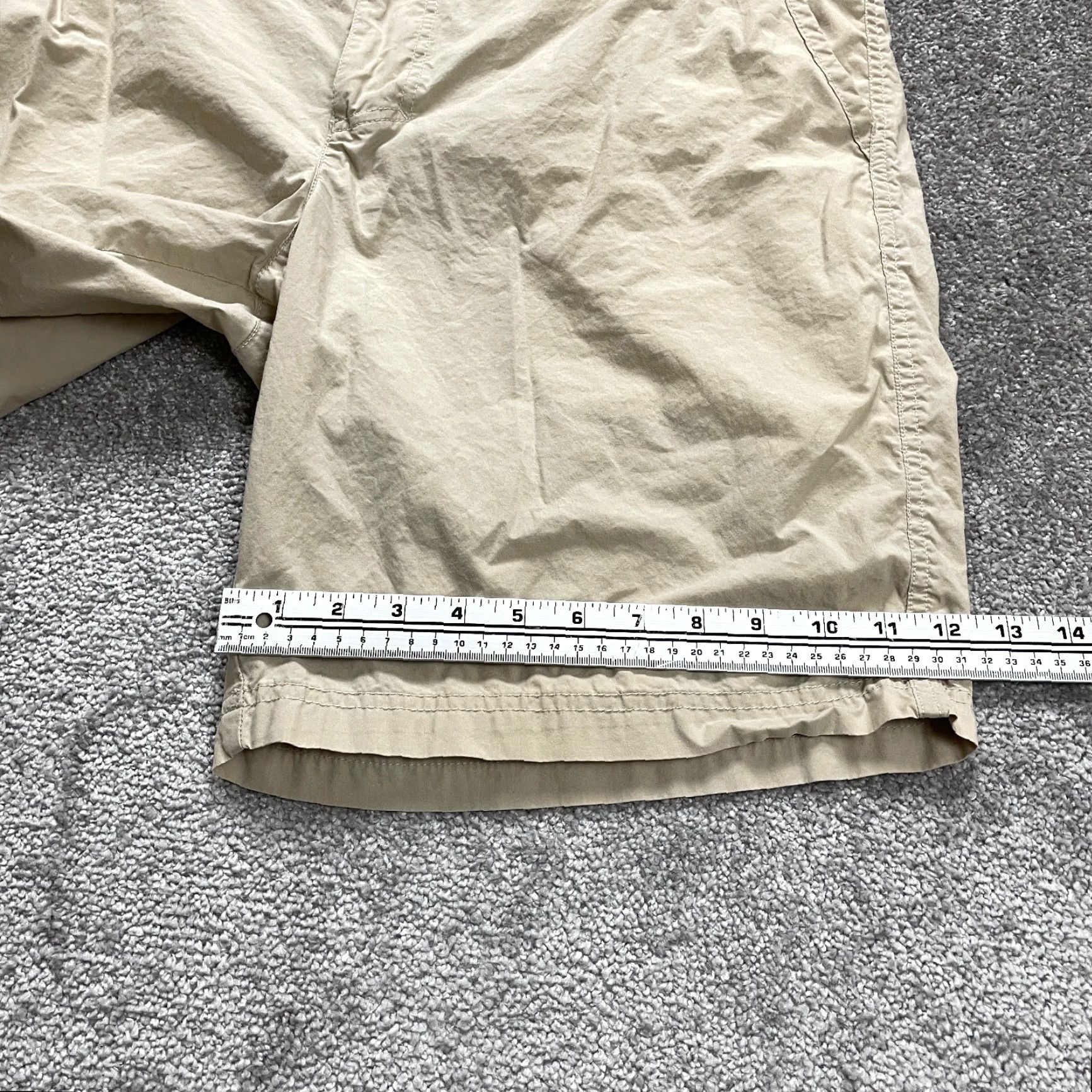 Vintage Columbia Shorts Men 38 Beige Chino Cotton Casual Outdoor 10in Inseam Pockets Mens Size US 38 / EU 54 - 2 Thumbnail