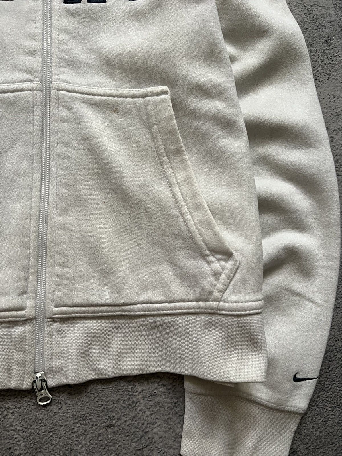 Nike × Vintage Vintage Y2k Nike🤍 White Sellout Logo Zip Hoodie White 00’s Size S / US 4 / IT 40 - 5 Thumbnail
