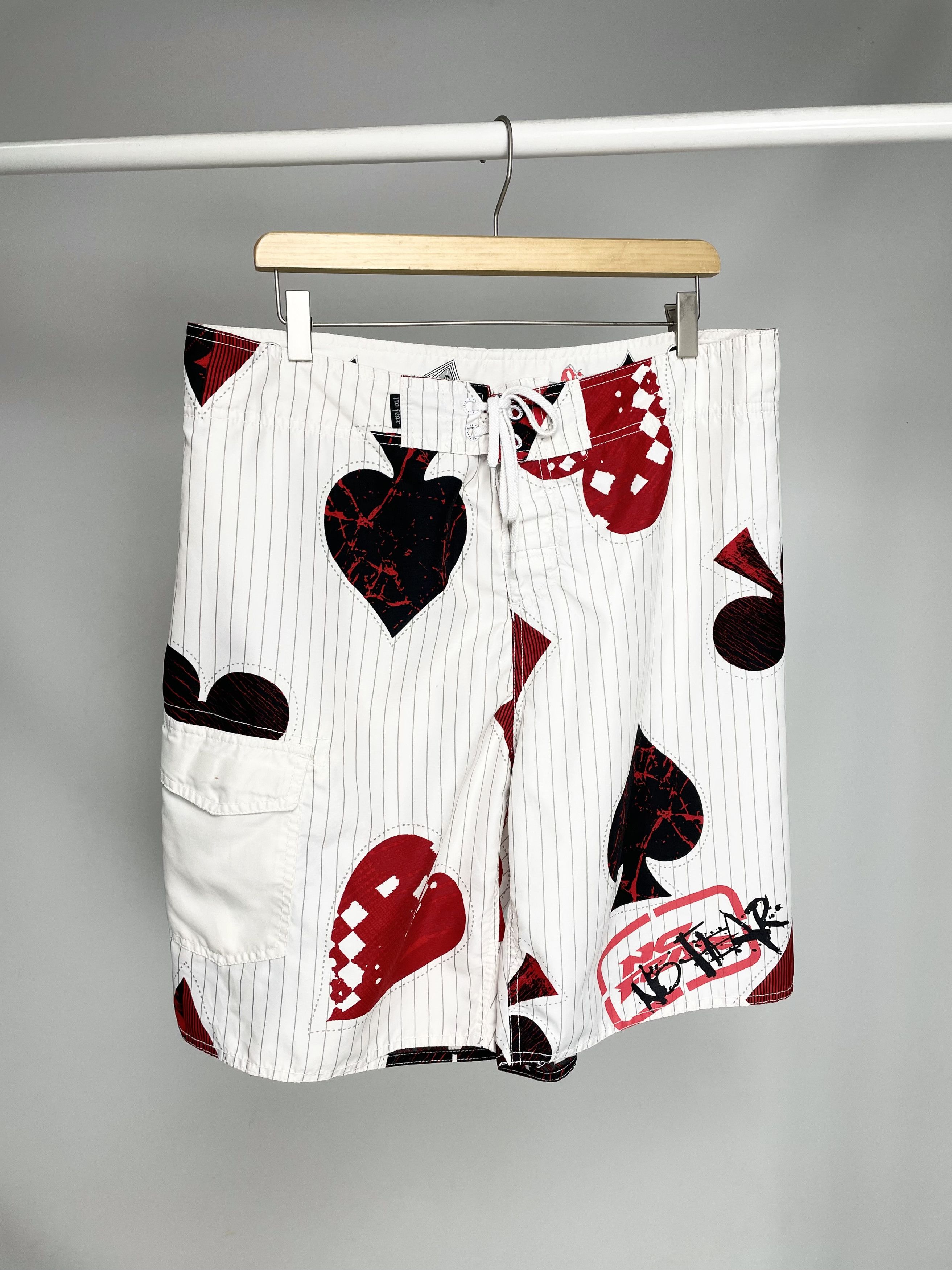 No Fear No Fear Vintage Skulls Full Printed Y2K White Cargo Shorts Size US 36 / EU 52 - 4 Thumbnail