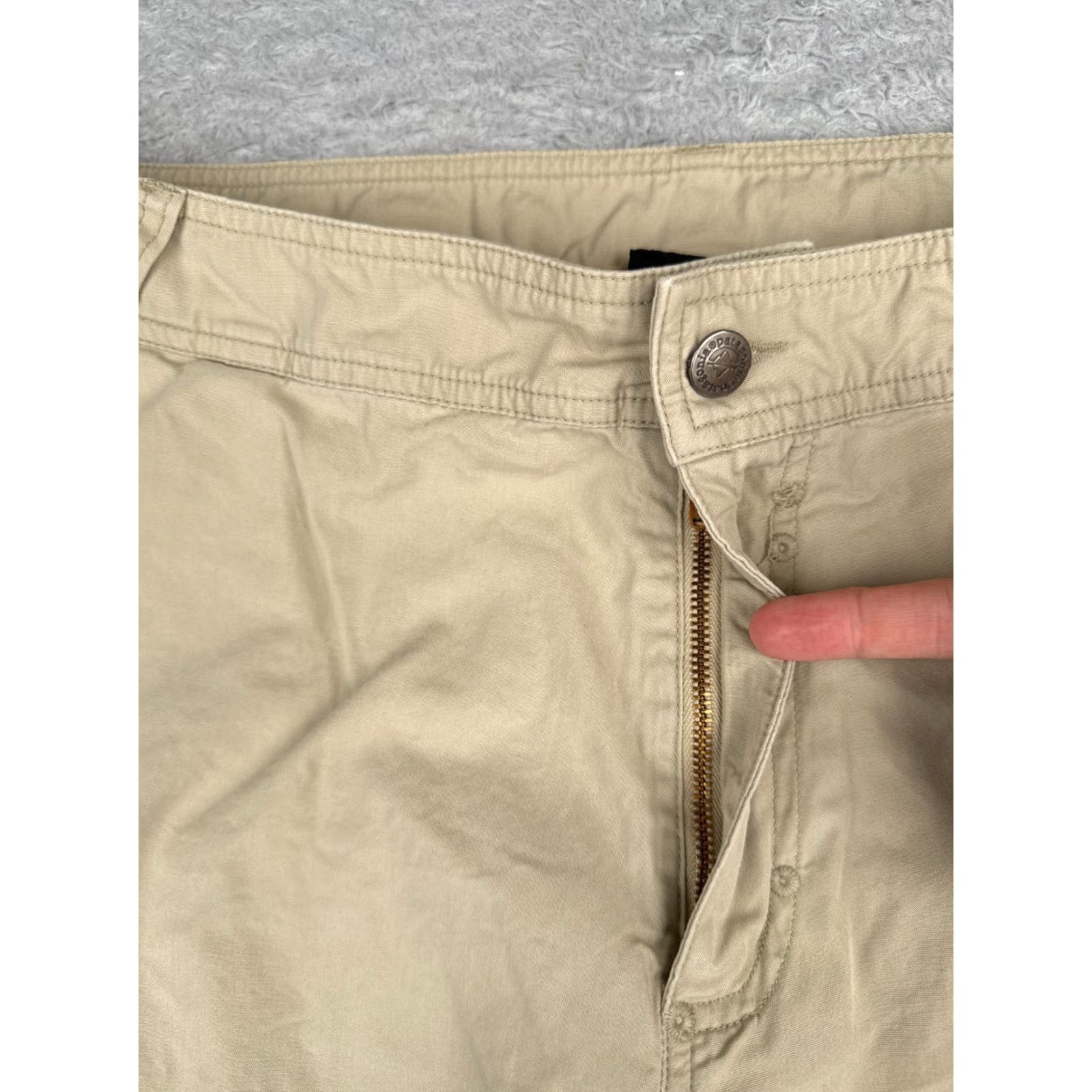 Patagonia VINTAGE Patagonia Shorts Men 38 Beige Lightweight All Wear 100% Cotton Hiking Camp 36x12 Size US 38 / EU 54 - 6 Thumbnail