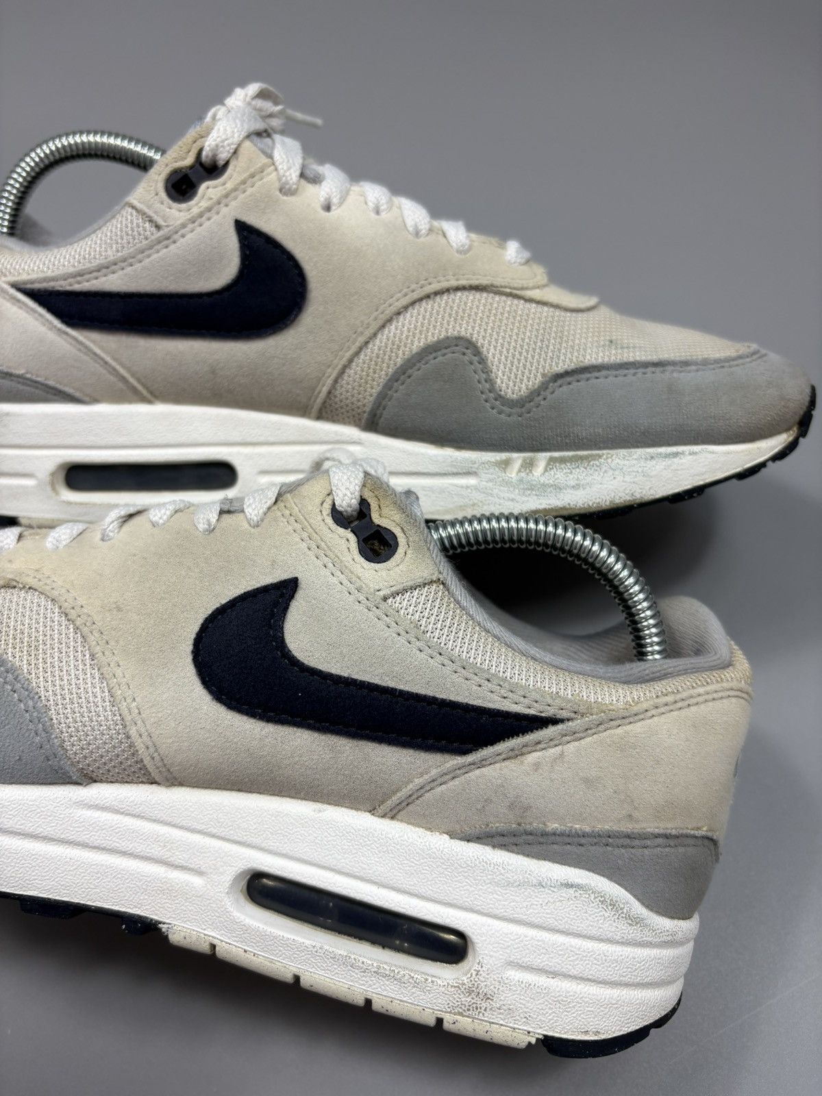 Nike Nike Air Max 1 Low Platinum Dark Obsidian mens shoes Size US 8 / EU 41 - 11 Thumbnail