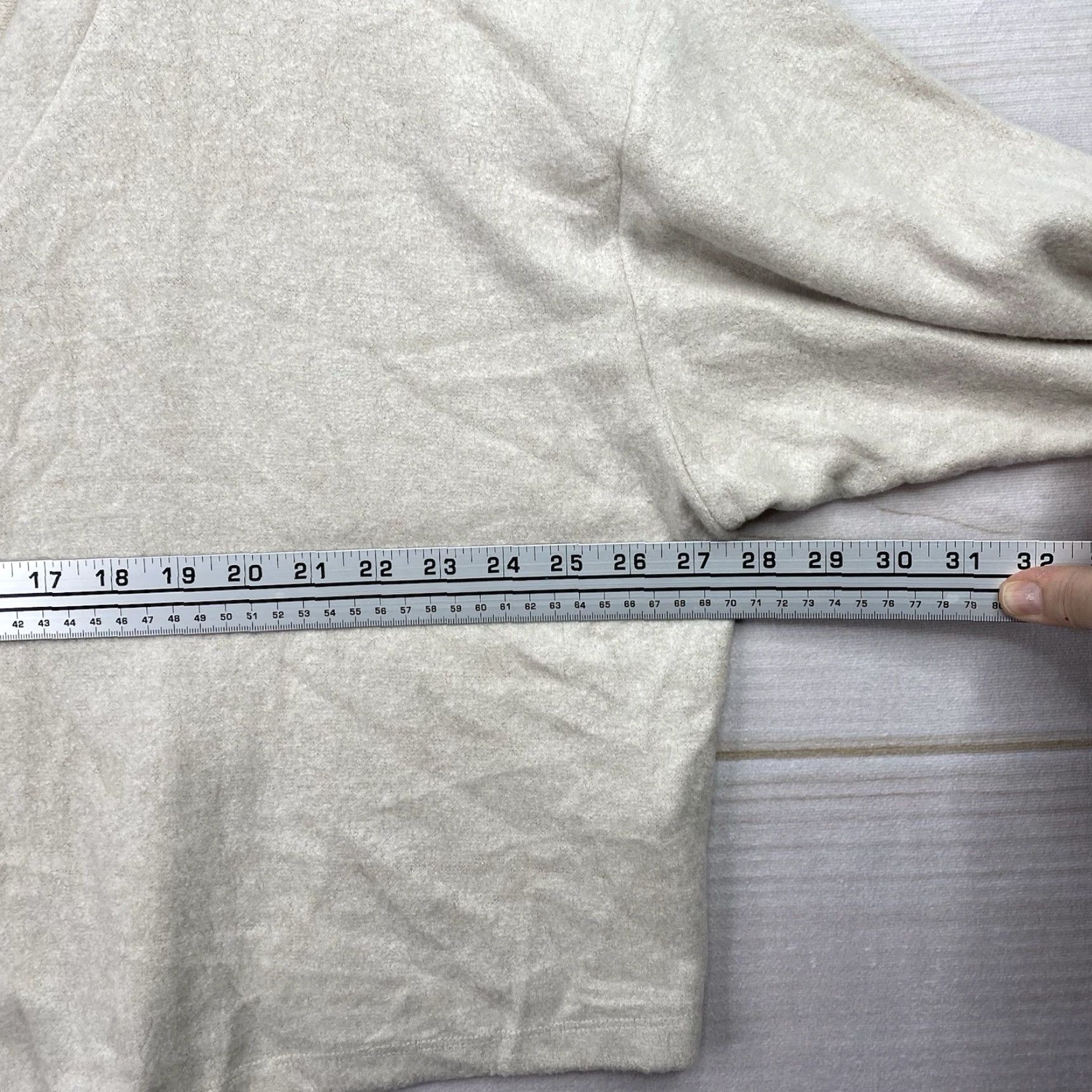 Forever 21 **FOREVER 21 Women's 3X Beige V-Neck Fleece Stretch Cardigan** User: FOREVER 21 Women's 3X Beige V-Neck Fleece Stretch Cardigan Size XXL / US 16-18 / IT 52-54 - 7 Thumbnail