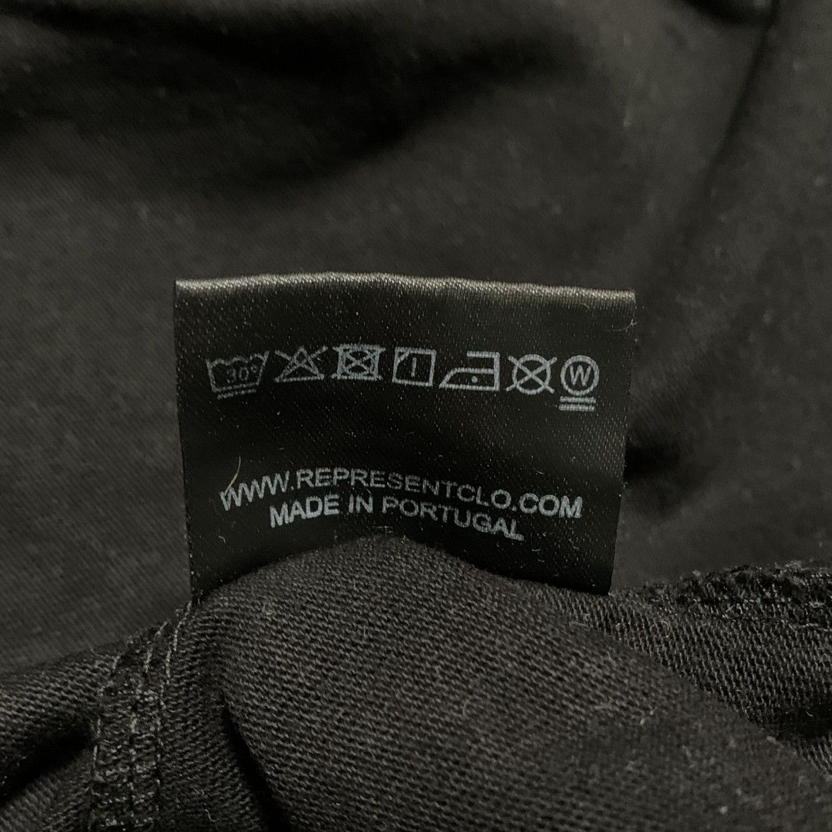 Represent Clo. Represent Small Battle Archive Jet Black Tee Size US S / EU 44-46 / 1 - 7 Thumbnail
