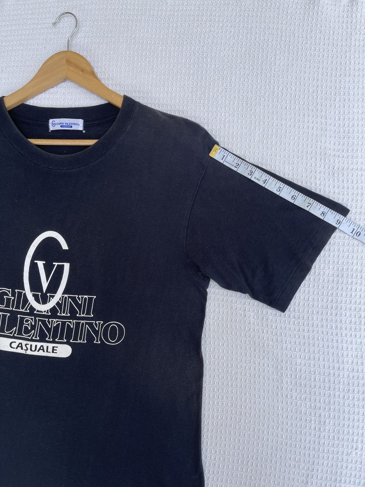 Gianni Valentino × Valentino × Vintage Last Drop🔥Rare🔥Vintage 90s Gianni Valentino Big Logo T-Shirt Size US L / EU 52-54 / 3 - 11 Thumbnail