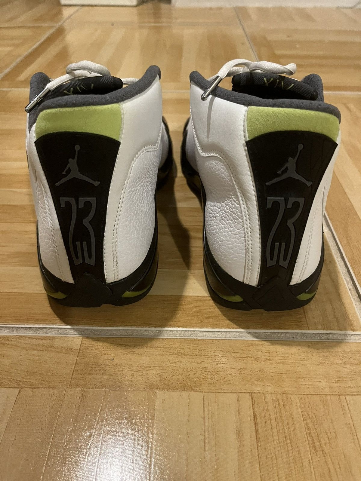 Jordan Brand Air Jordan 14 Retro White Chartreuse Black Preowned Sz 9.5 Size US 9.5 / EU 42-43 - 5 Thumbnail