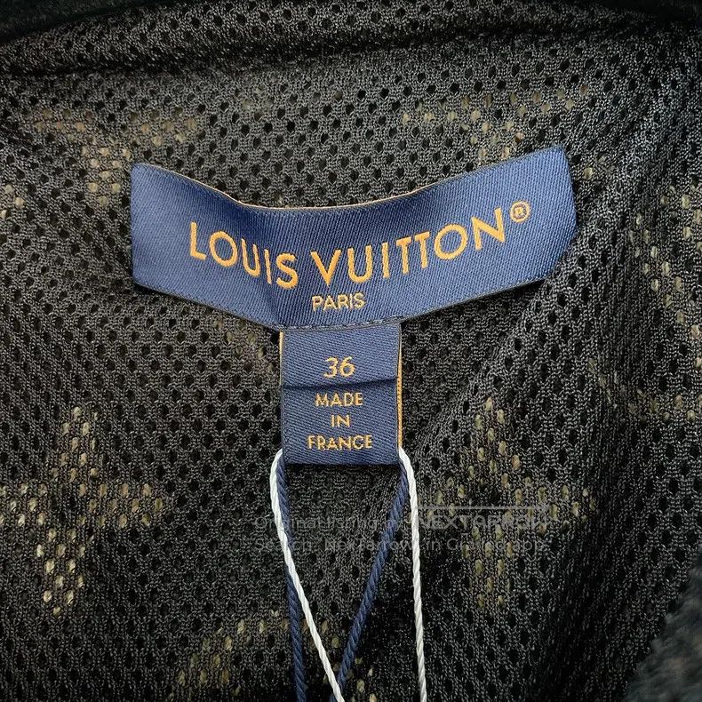Louis Vuitton Louis Vuitton Full logo teddy vest Size L / US 10 / IT 46 - 7 Thumbnail