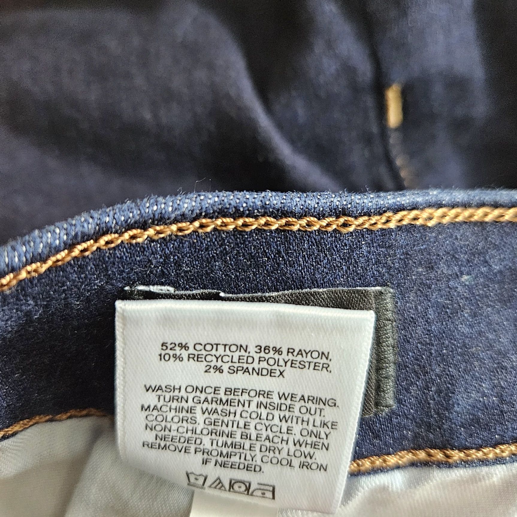 Express Express Womens Skyscraper Bootcut Jeans Sz 6 Blue Dark Wash Mid Rise Jeans Women Boots? Size 28" / US 6 / IT 42 - 6 Thumbnail
